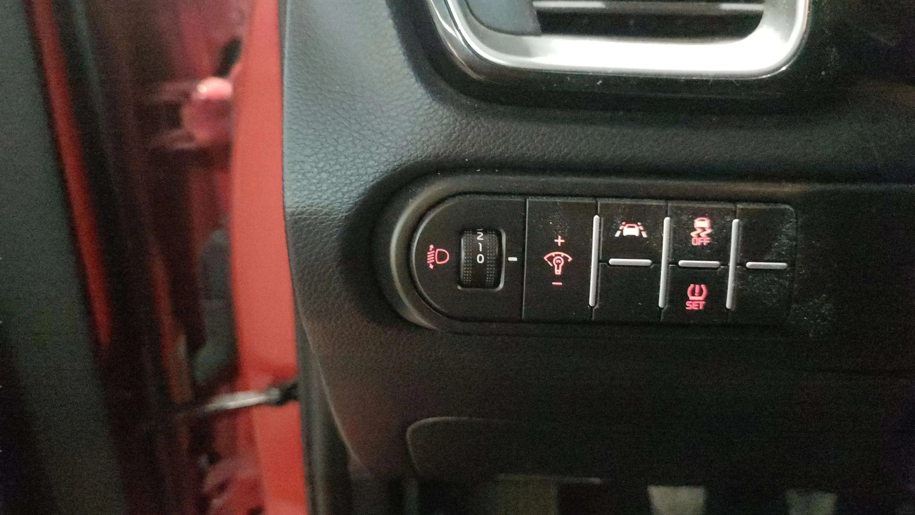 Kia Ceed 1.6 MHEV iMT Tech - foto 9