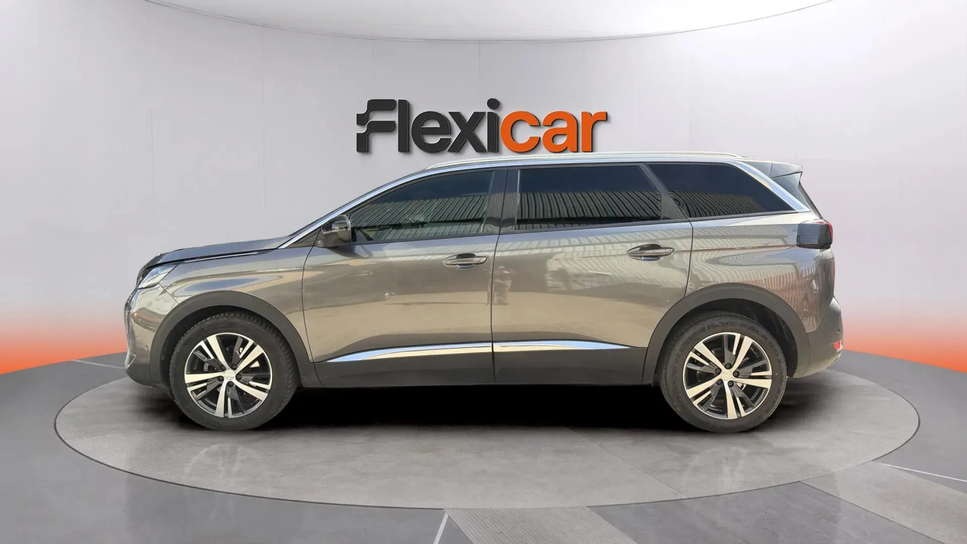 Peugeot 5008 1.2 PureTech Allure Pack EAT8 - foto 4