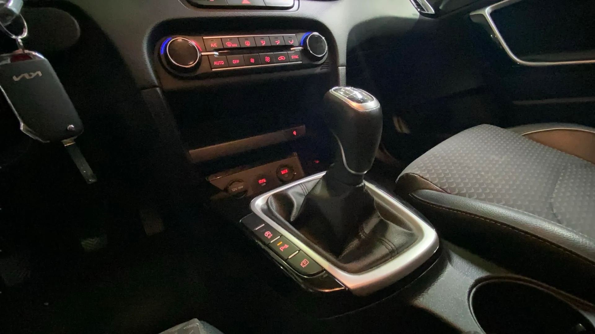 Kia Ceed 1.0 T-GDi Tech - foto 24