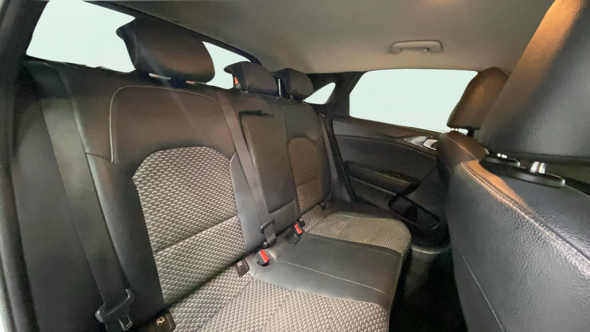 Kia Ceed 1.0 T-GDi Tech - foto 27