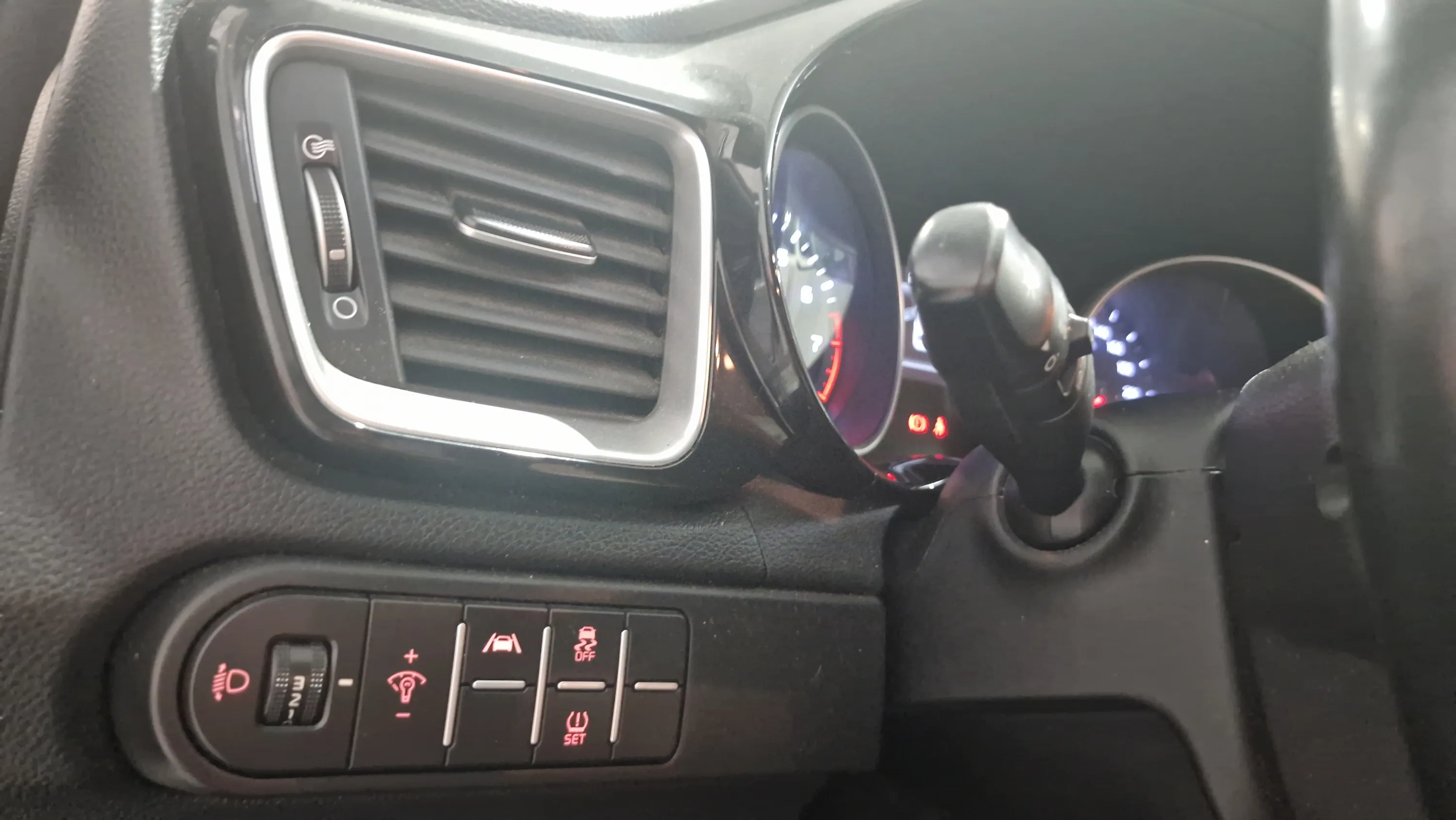 Kia Ceed 1.0 T-GDi Tech - foto 32