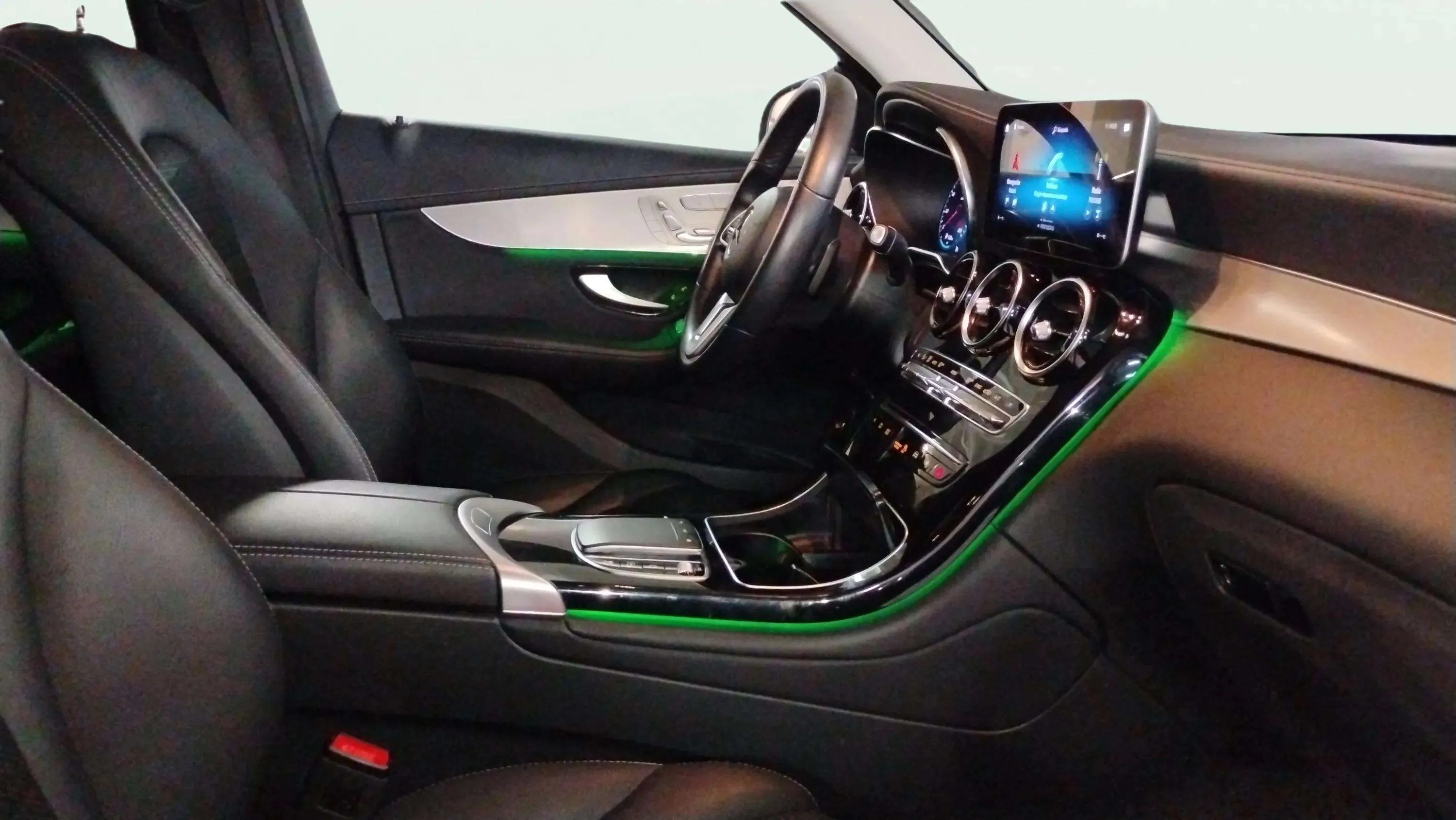 Mercedes-Benz GLC 220 d 4MATIC - foto 24