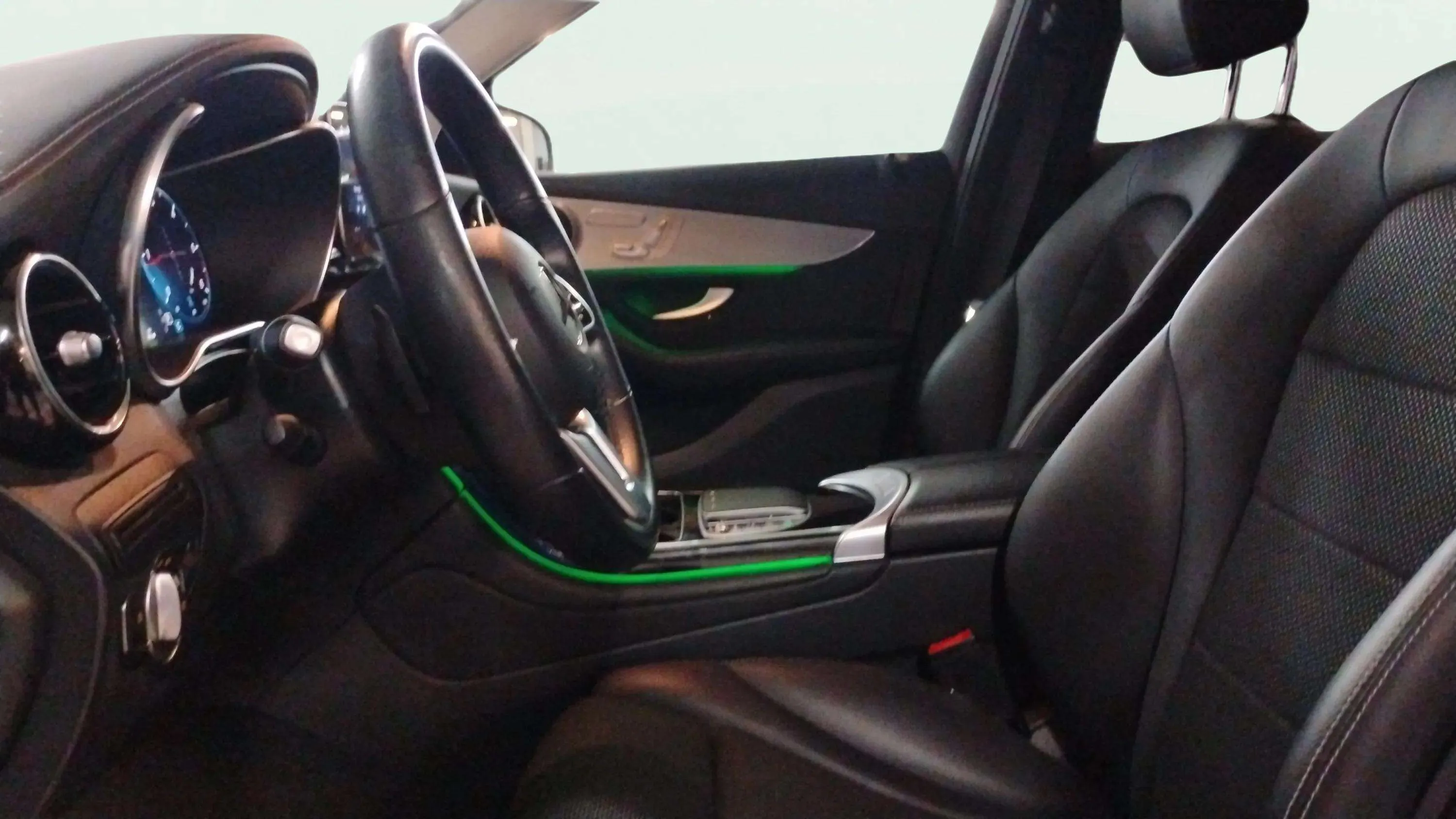Mercedes-Benz GLC 220 d 4MATIC - foto 15