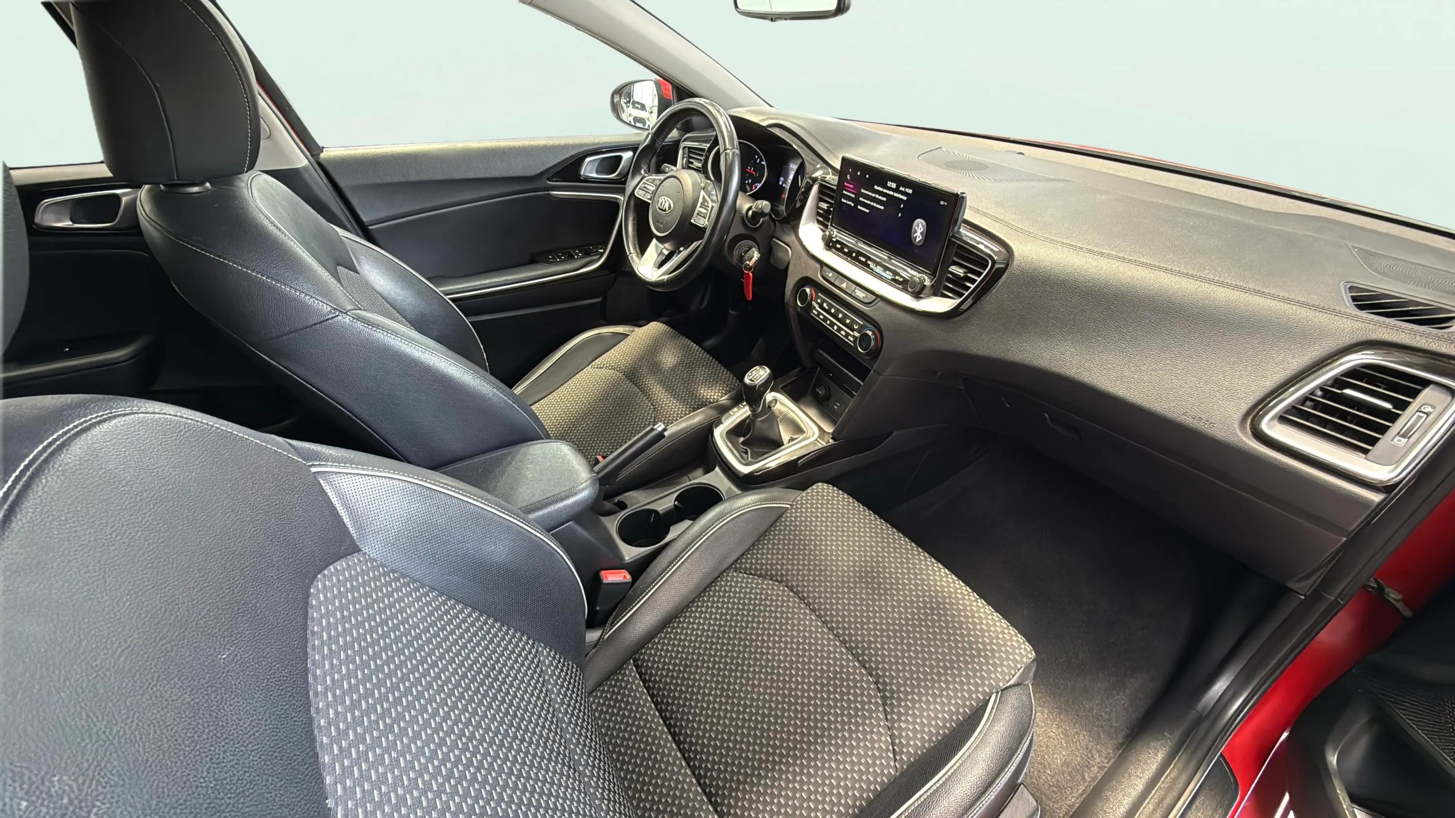 Kia Ceed 1.6 MHEV iMT Tech - foto 27