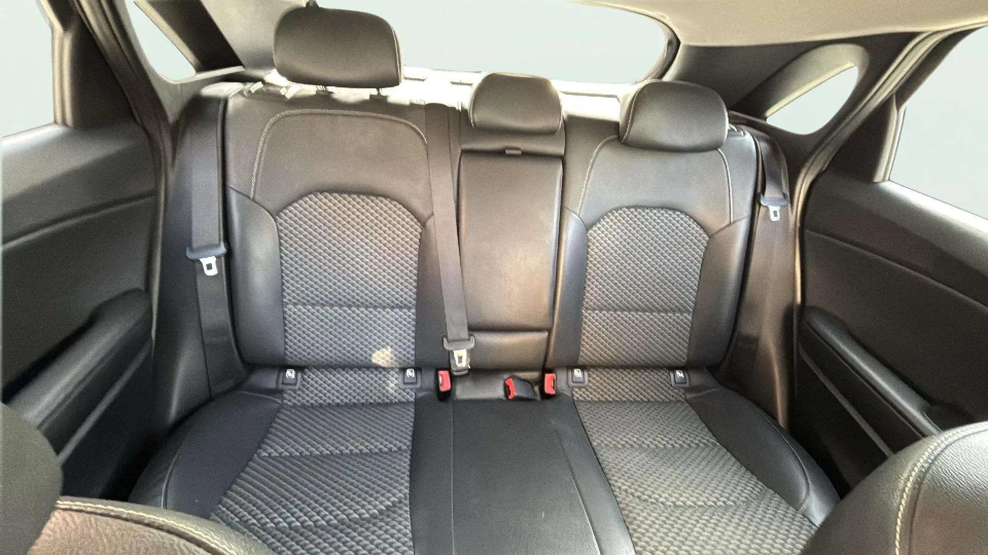 Kia Ceed 1.0 T-GDi Tech - foto 27