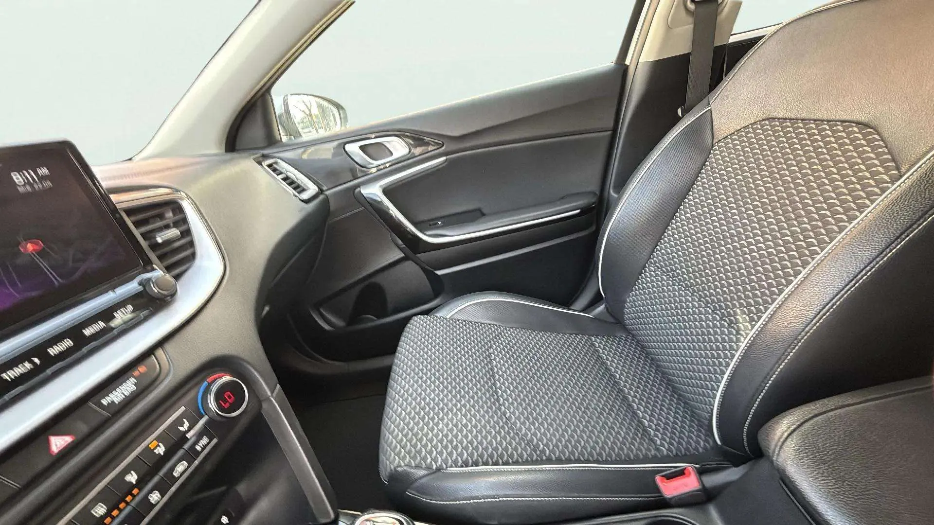 Kia Ceed 1.0 T-GDi Tech - foto 21