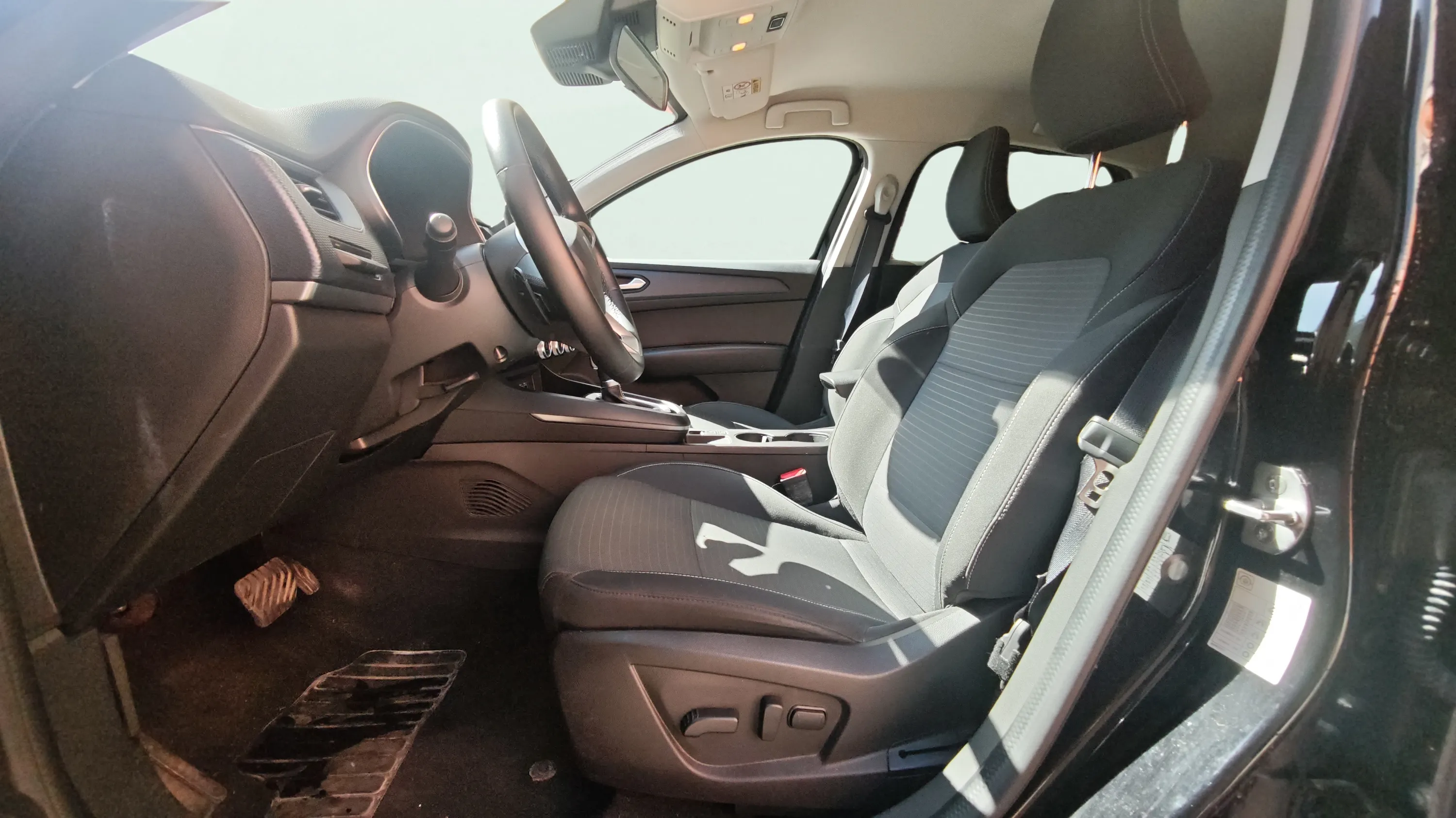 Renault Arkana Evolution TCe EDC mild hybr - foto 9