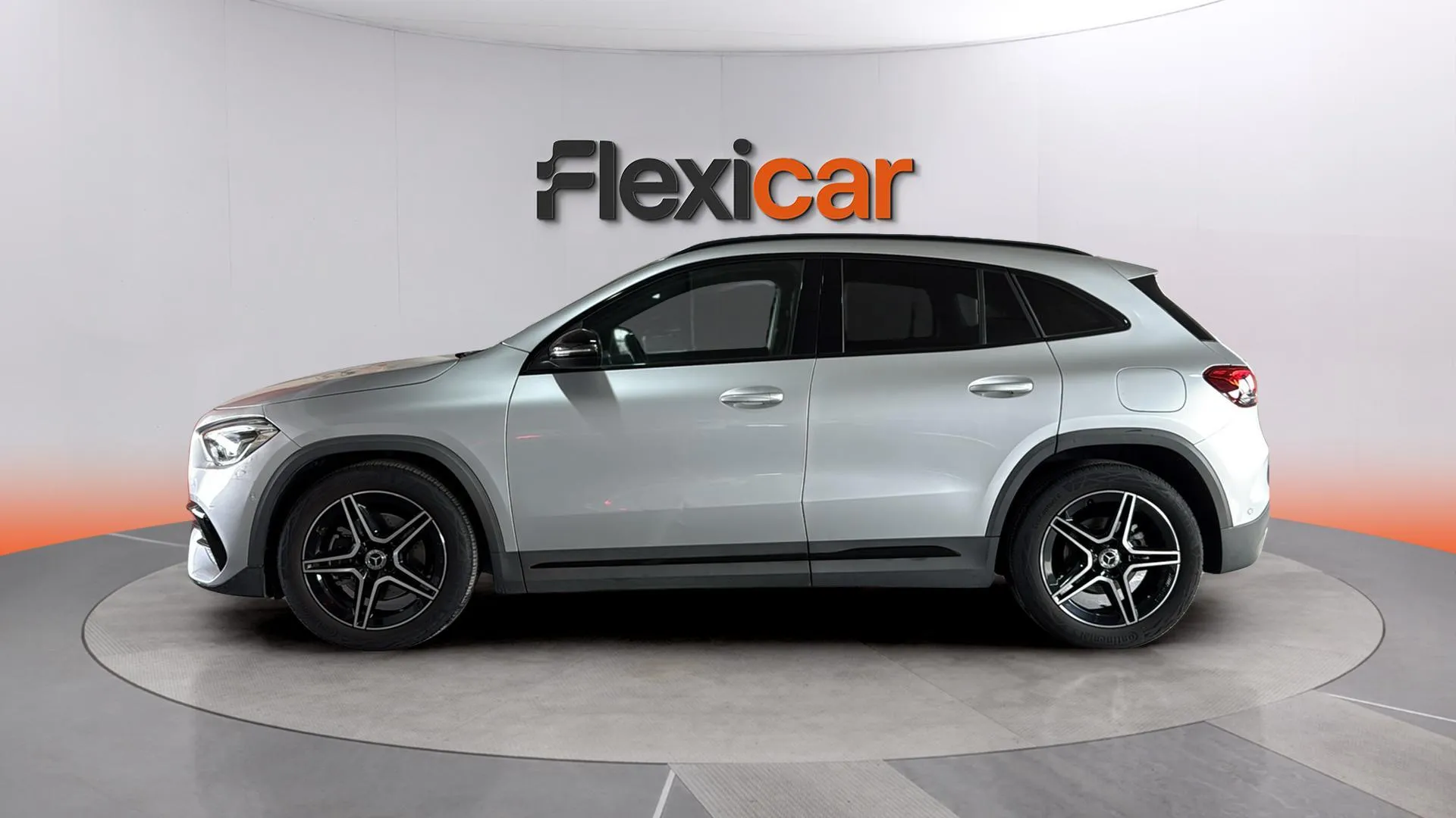 Mercedes-Benz GLA 200 D 4MATIC - foto 3