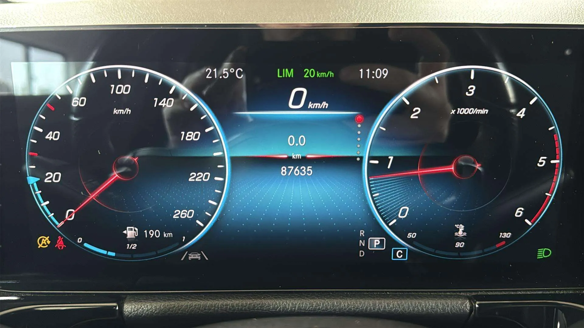 Mercedes-Benz GLA 200 D 4MATIC - foto 12