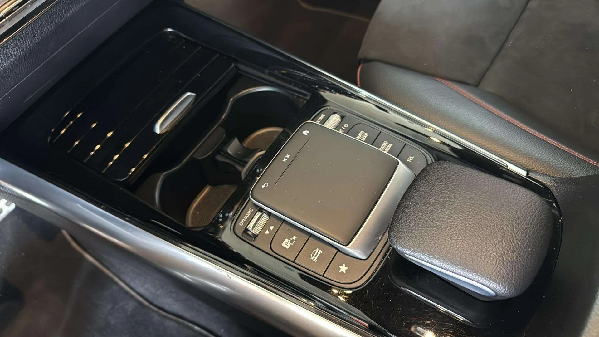 Mercedes-Benz GLA 200 D 4MATIC - foto 23