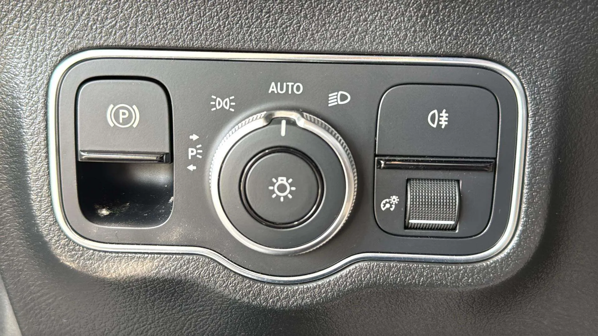 Mercedes-Benz GLA 200 D 4MATIC - foto 20