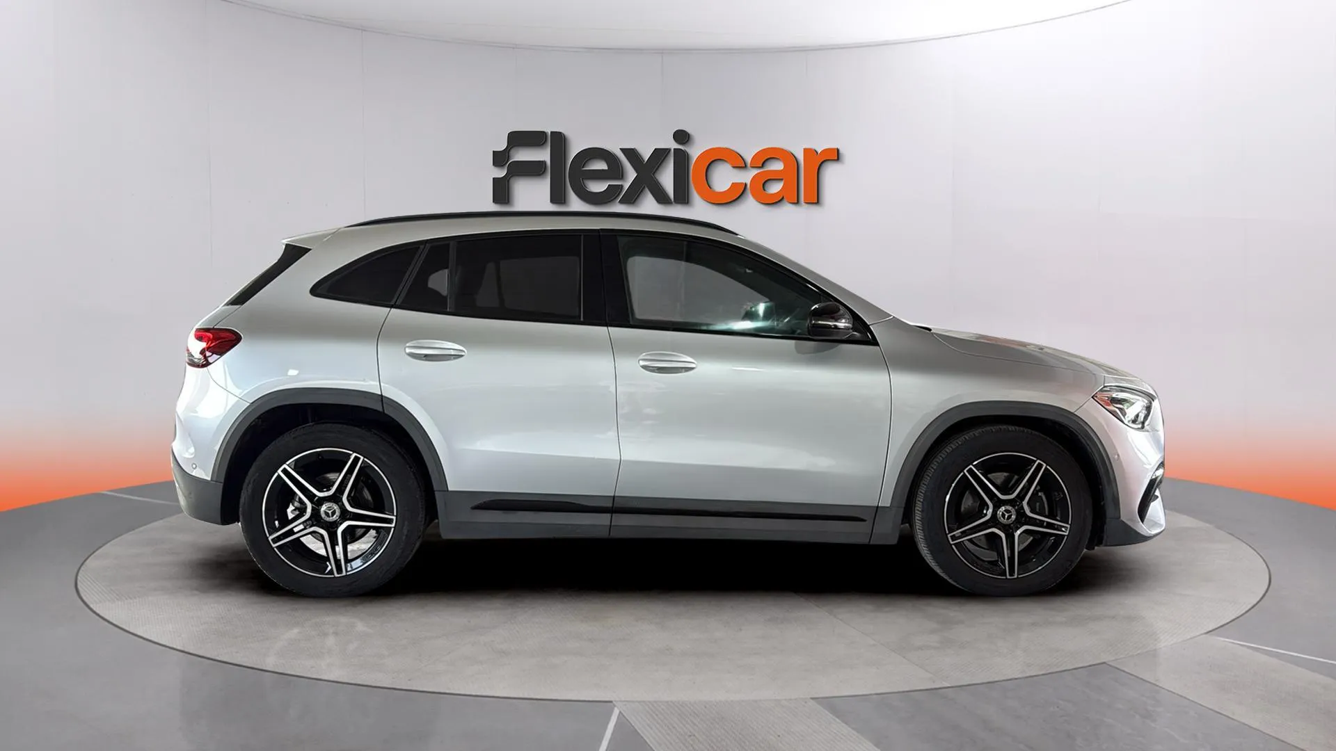 Mercedes-Benz GLA 200 D 4MATIC - foto 7