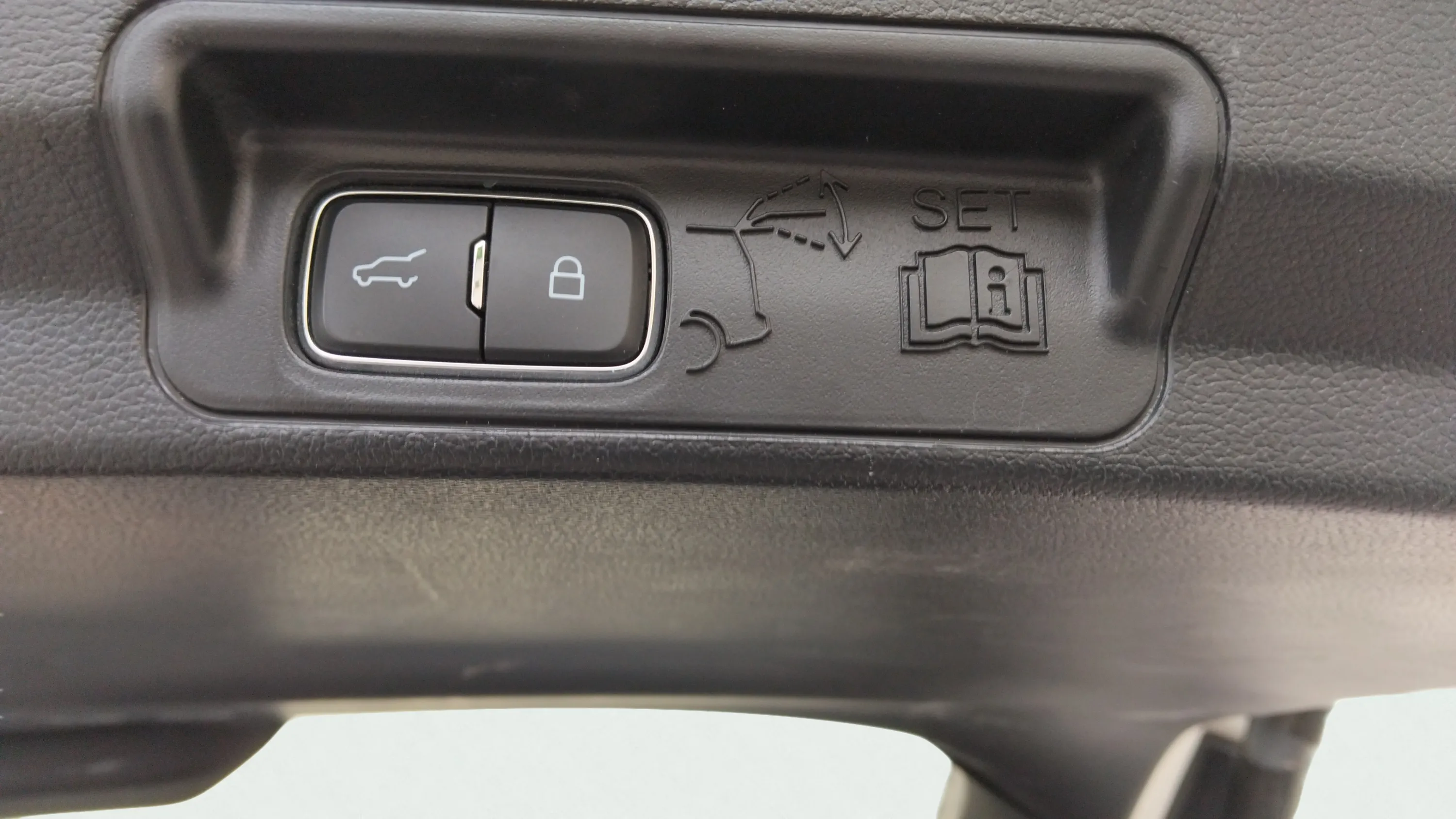 Ford Explorer 3.0 PHEV AWD ST Line - foto 22