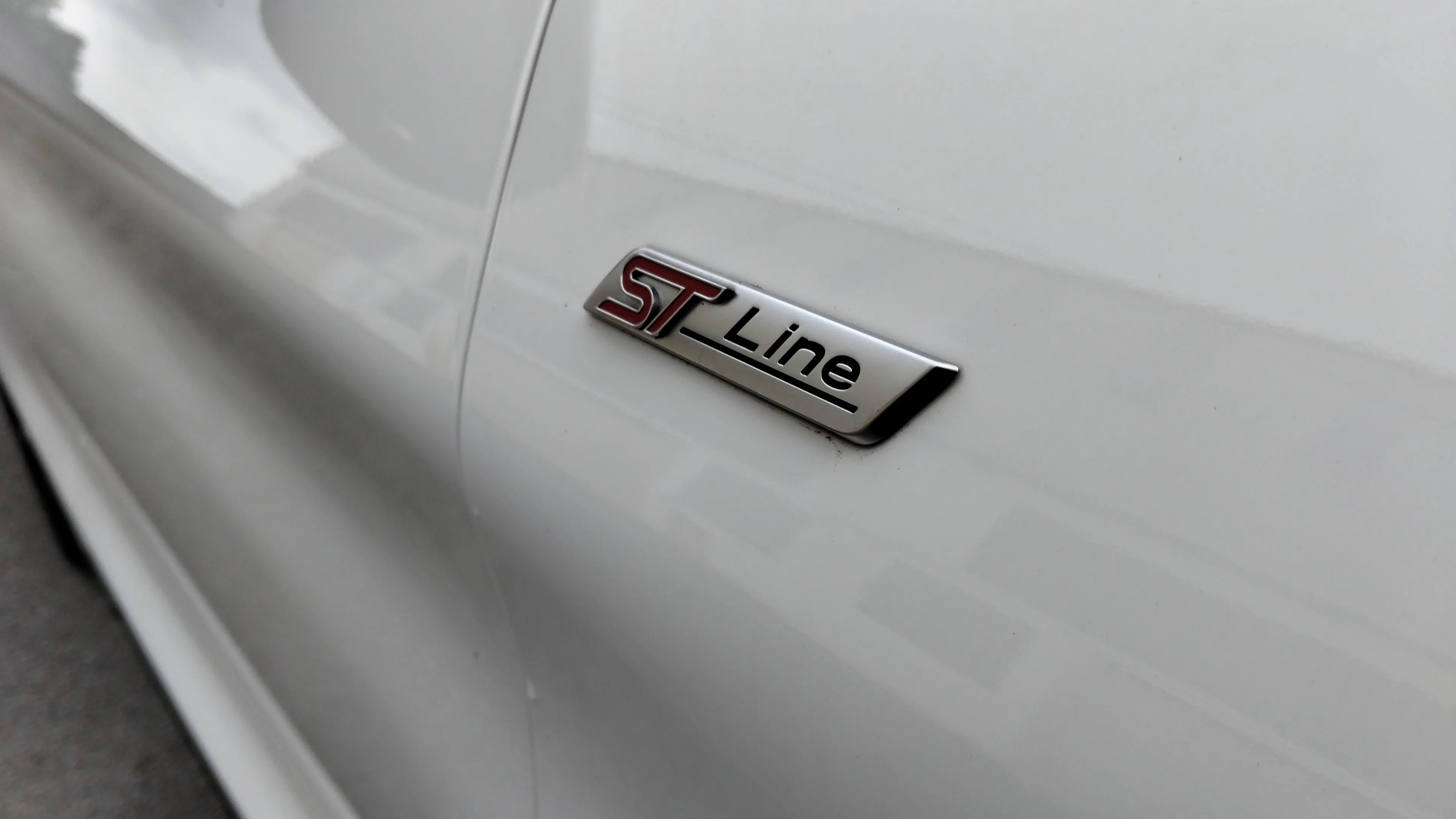 Ford Explorer 3.0 PHEV AWD ST Line - foto 28