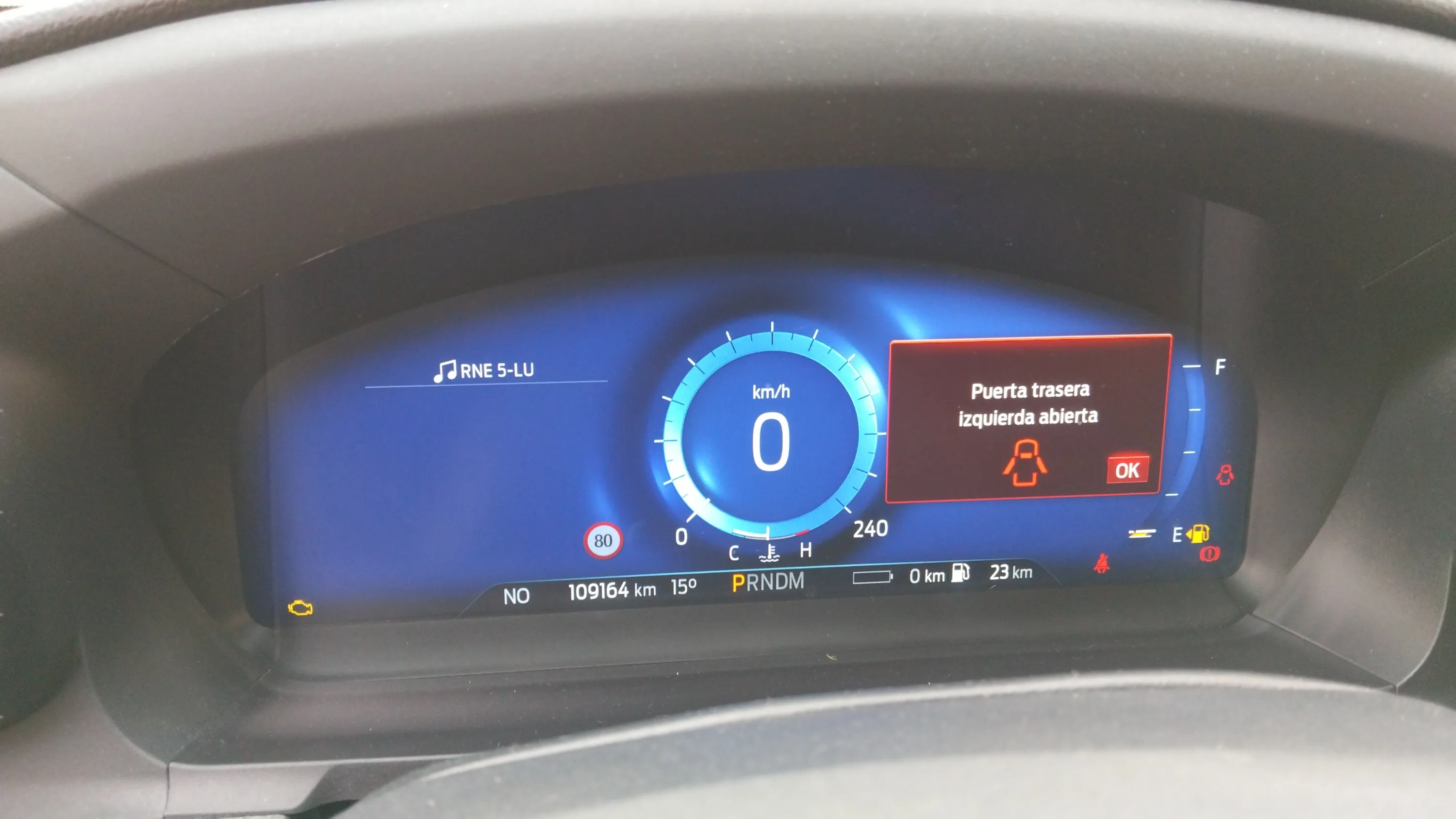 Ford Explorer 3.0 PHEV AWD ST Line - foto 13