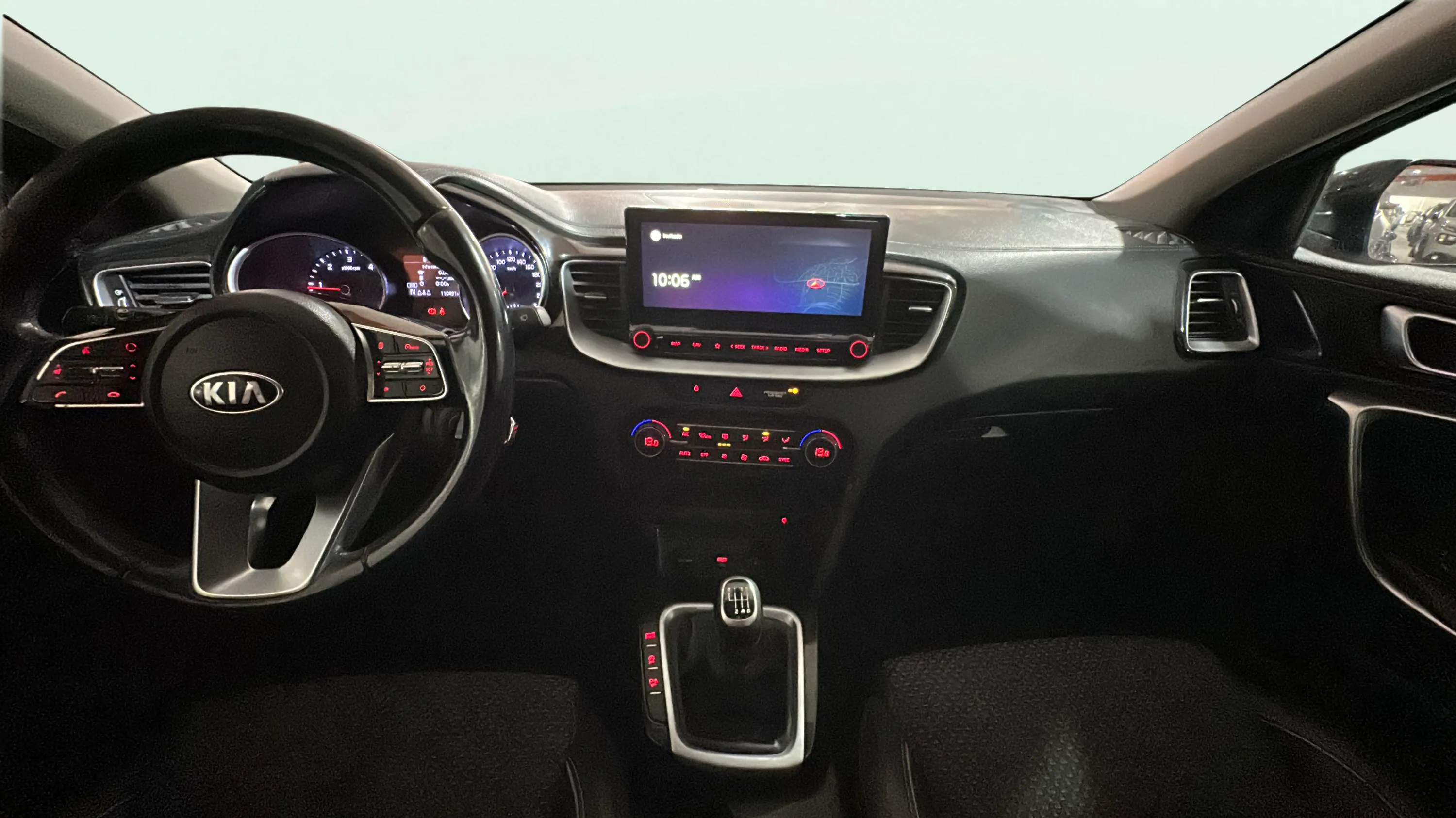 Kia Ceed 1.6 MHEV iMT Tech - foto 14