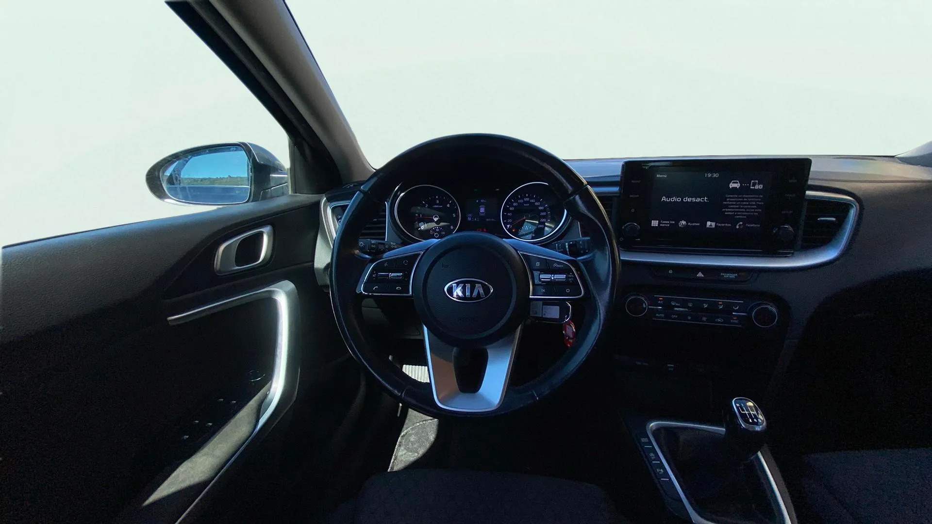 Kia Ceed 1.6 MHEV iMT Tech - foto 13