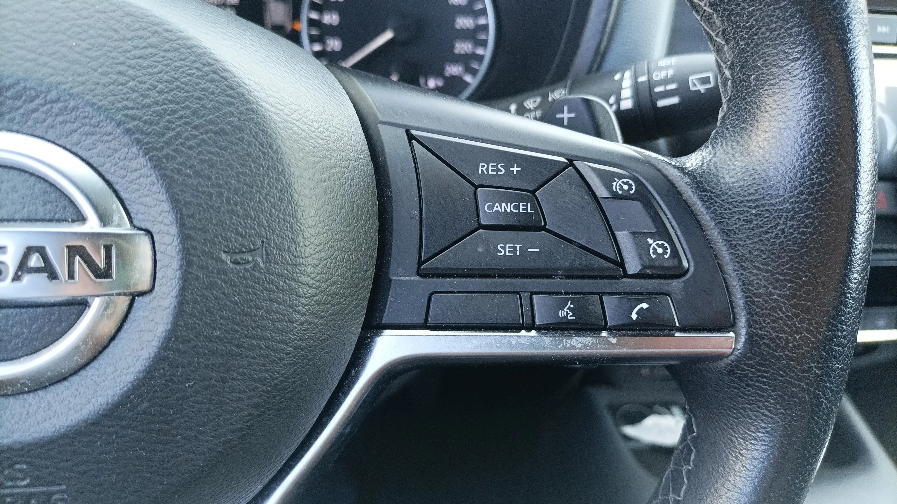 Nissan Juke DIG-T DCT N-Connecta - foto 11