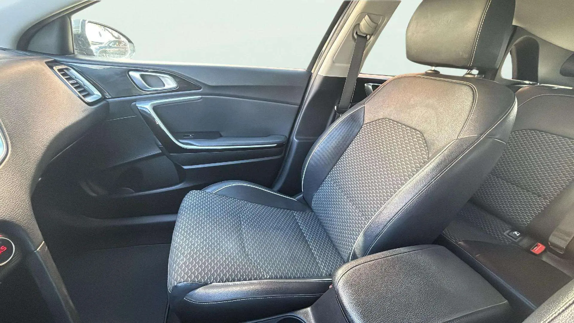 Kia Ceed Tourer 1.0 T-GDi Tech - foto 15