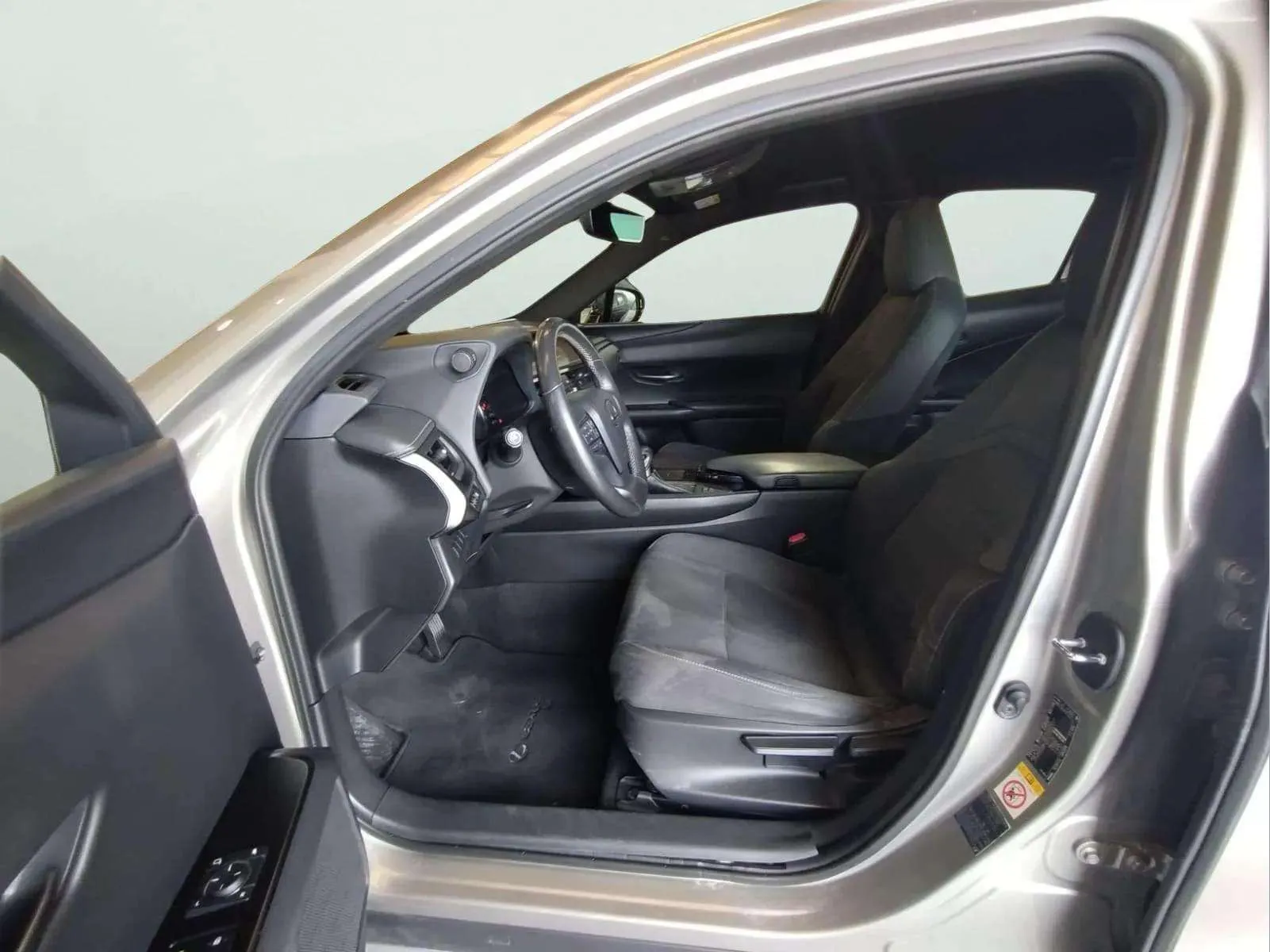 Lexus UX 2.0 250h Business - foto 14
