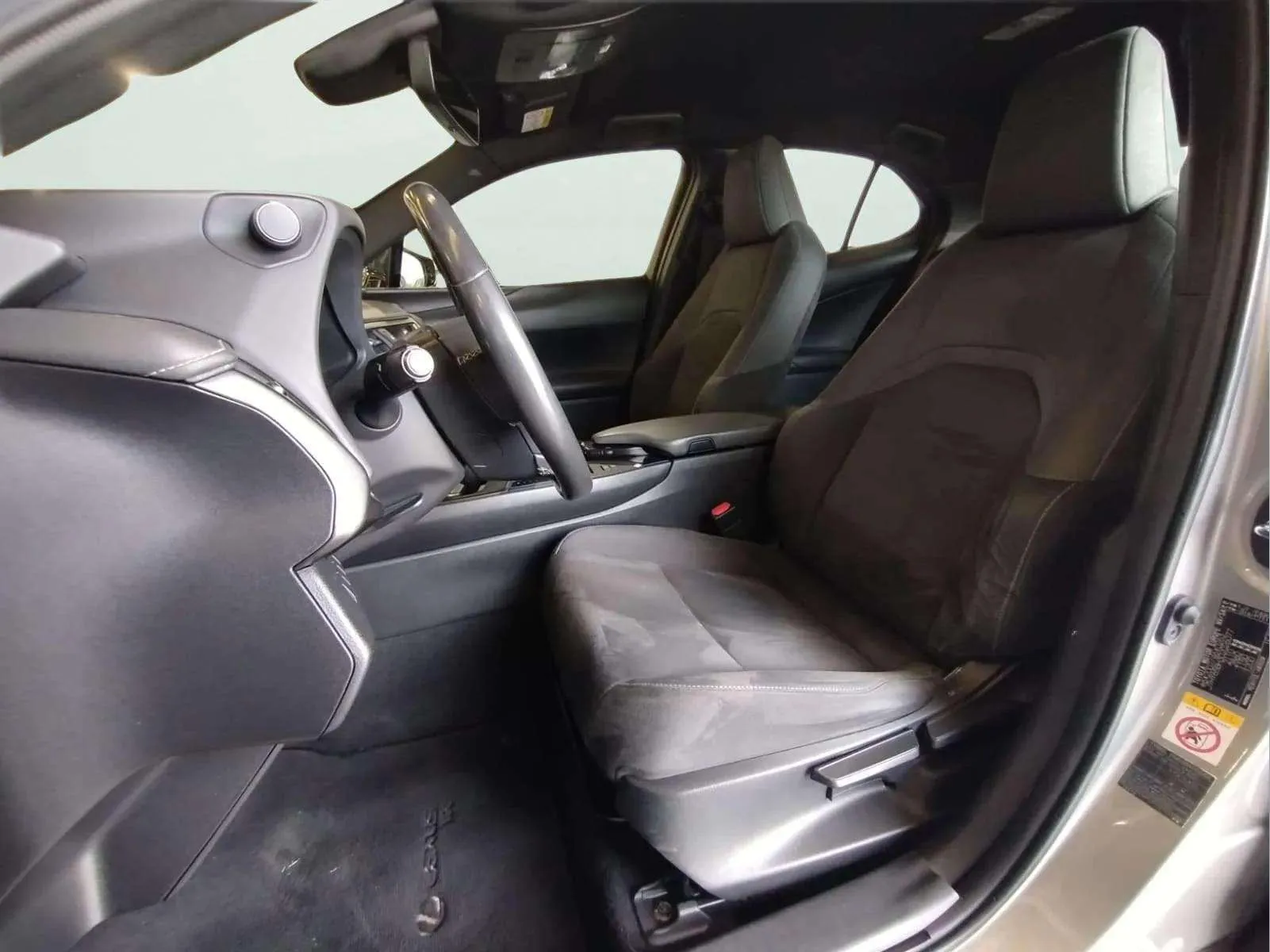 Lexus UX 2.0 250h Business - foto 15