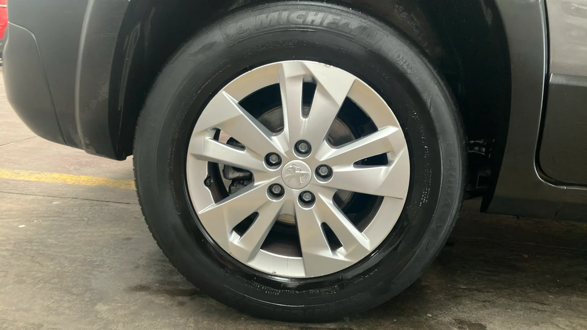 Peugeot Rifter Active Standard BlueHDi EAT8 - foto 23