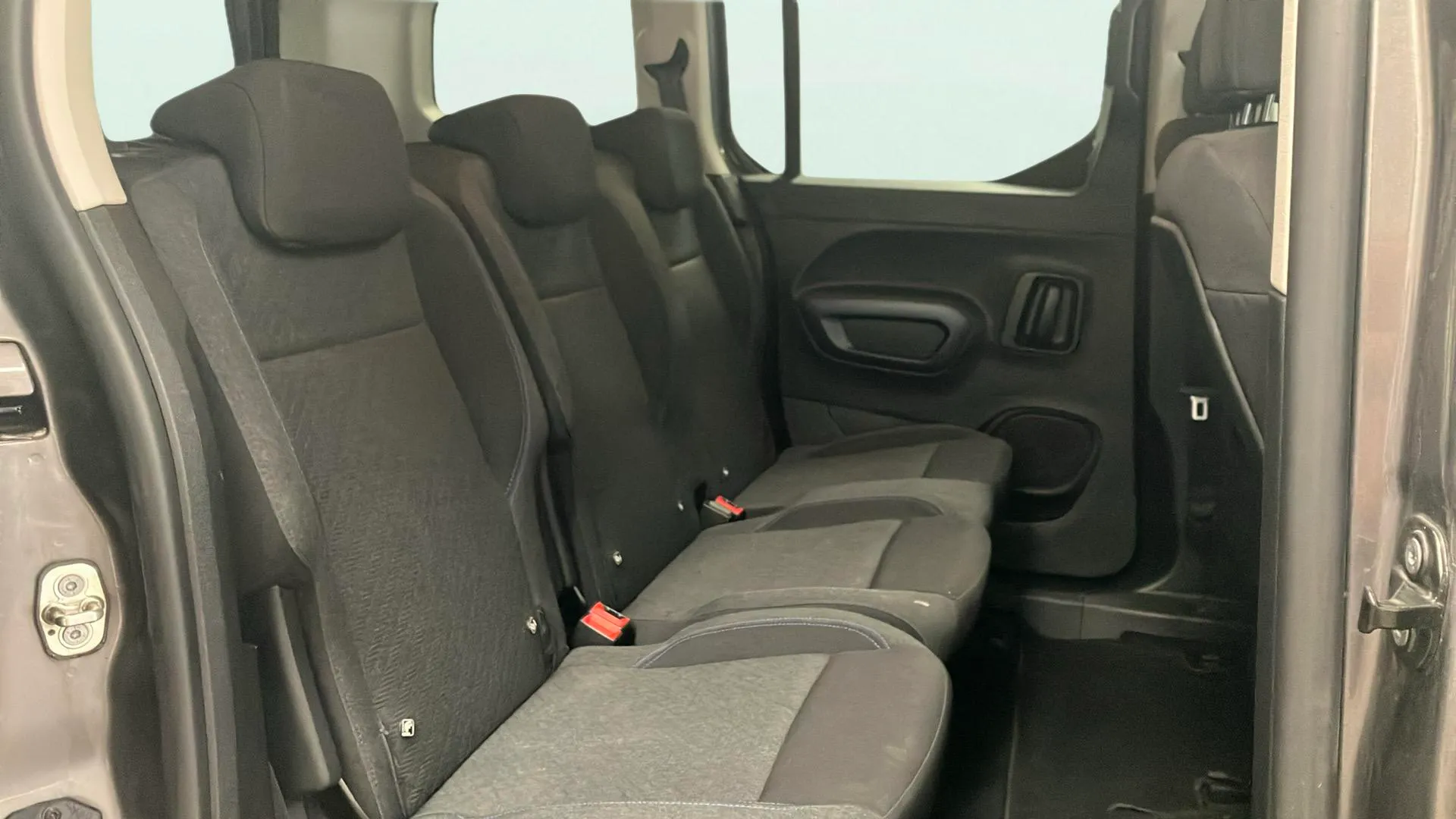 Peugeot Rifter Active Standard BlueHDi EAT8 - foto 21