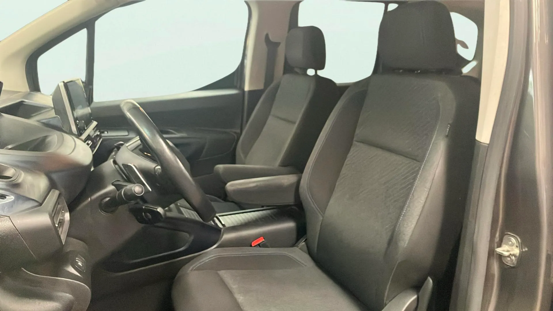 Peugeot Rifter Active Standard BlueHDi EAT8 - foto 10