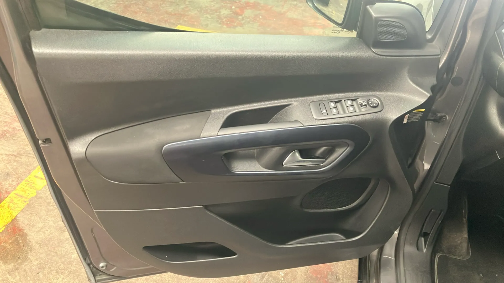 Peugeot Rifter Active Standard BlueHDi EAT8 - foto 9