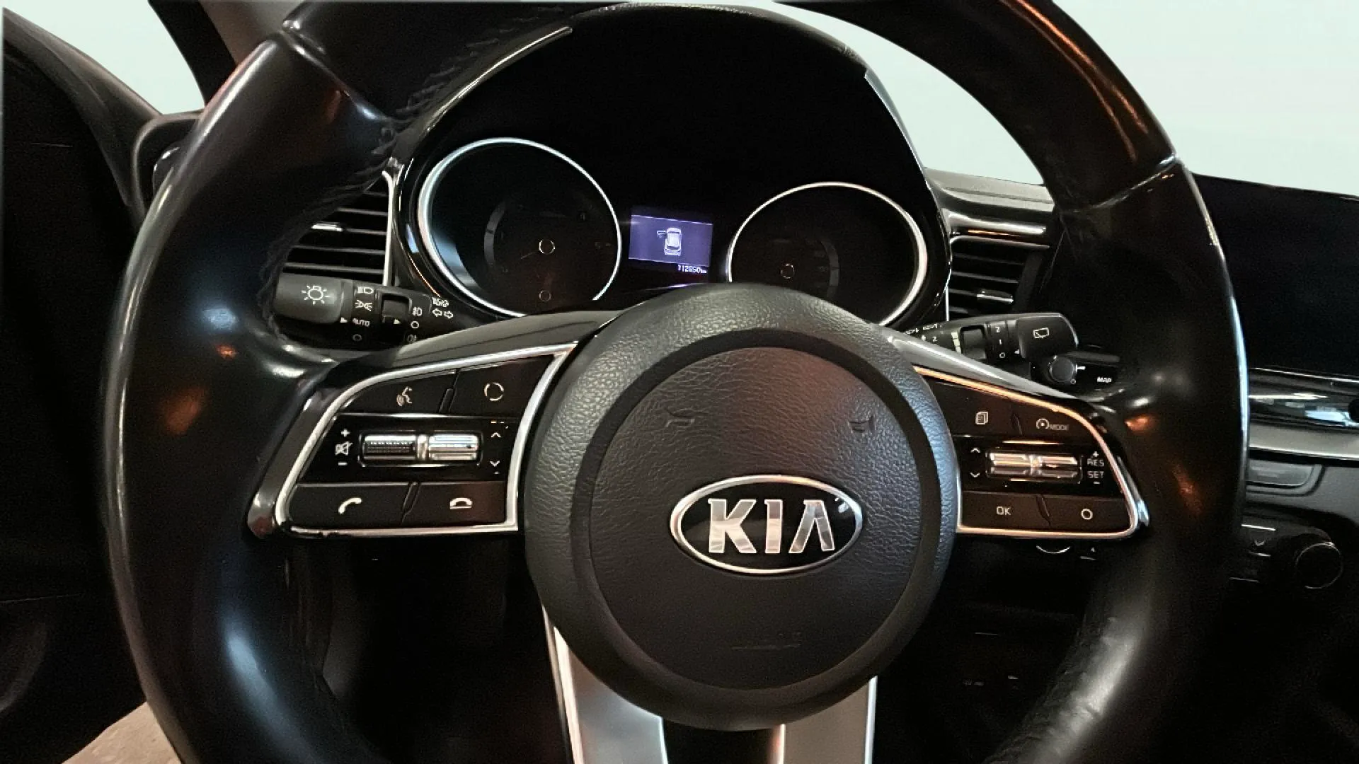 Kia Ceed 1.6 MHEV iMT Business - foto 17