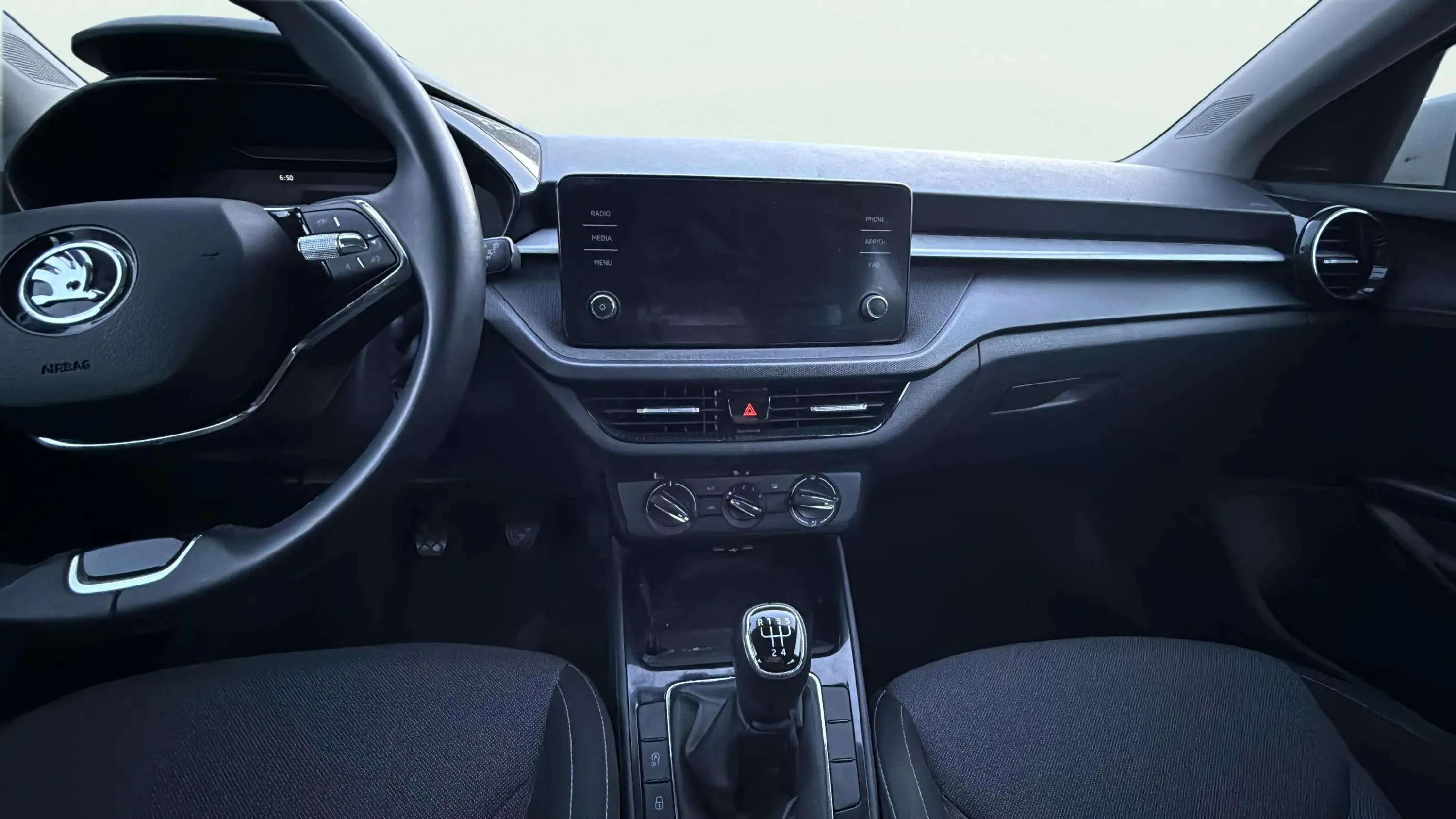Škoda Fabia 1.0 TSI Ambition - foto 11