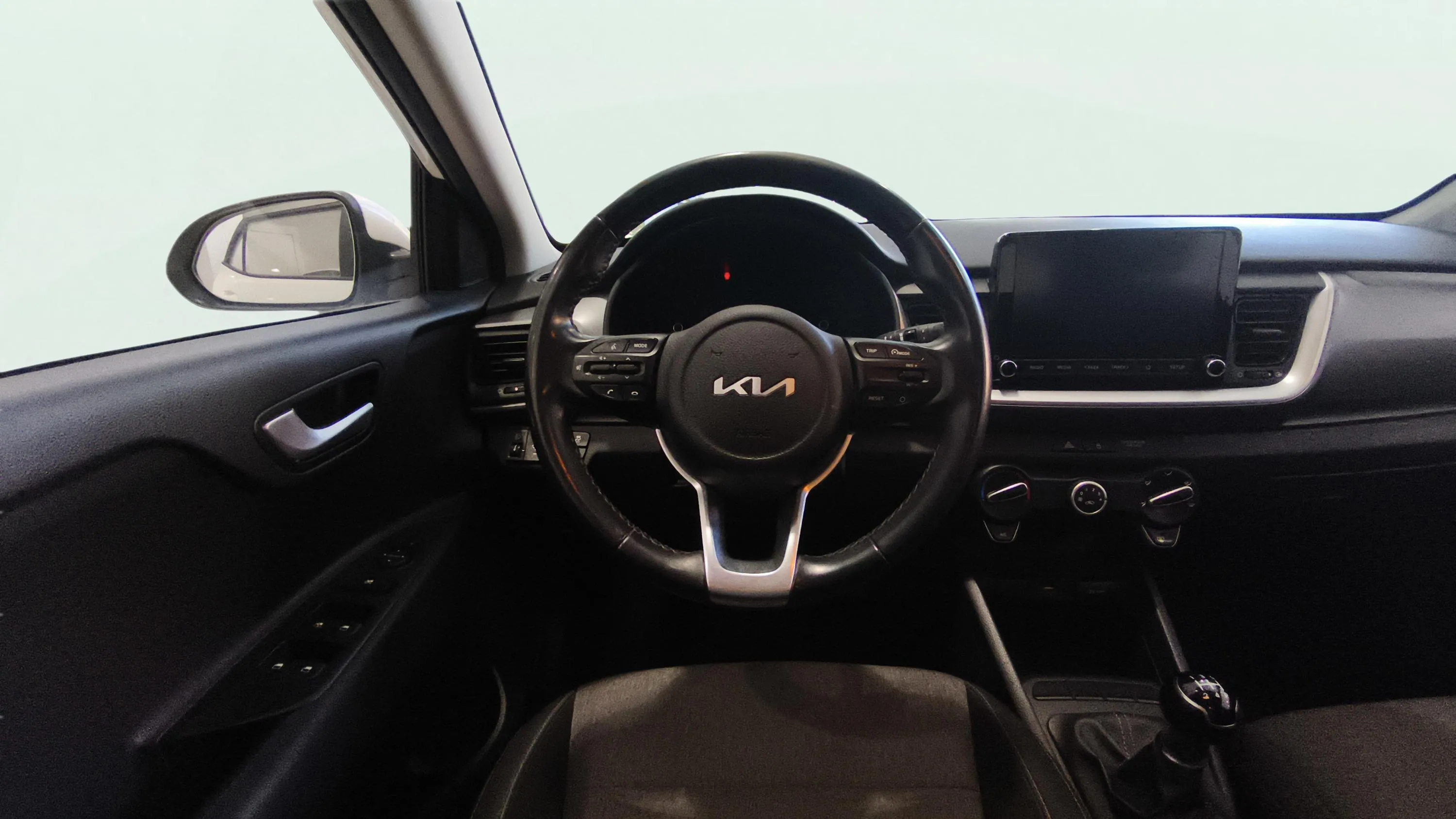 Kia Stonic 1.2 DPi Concept - foto 13