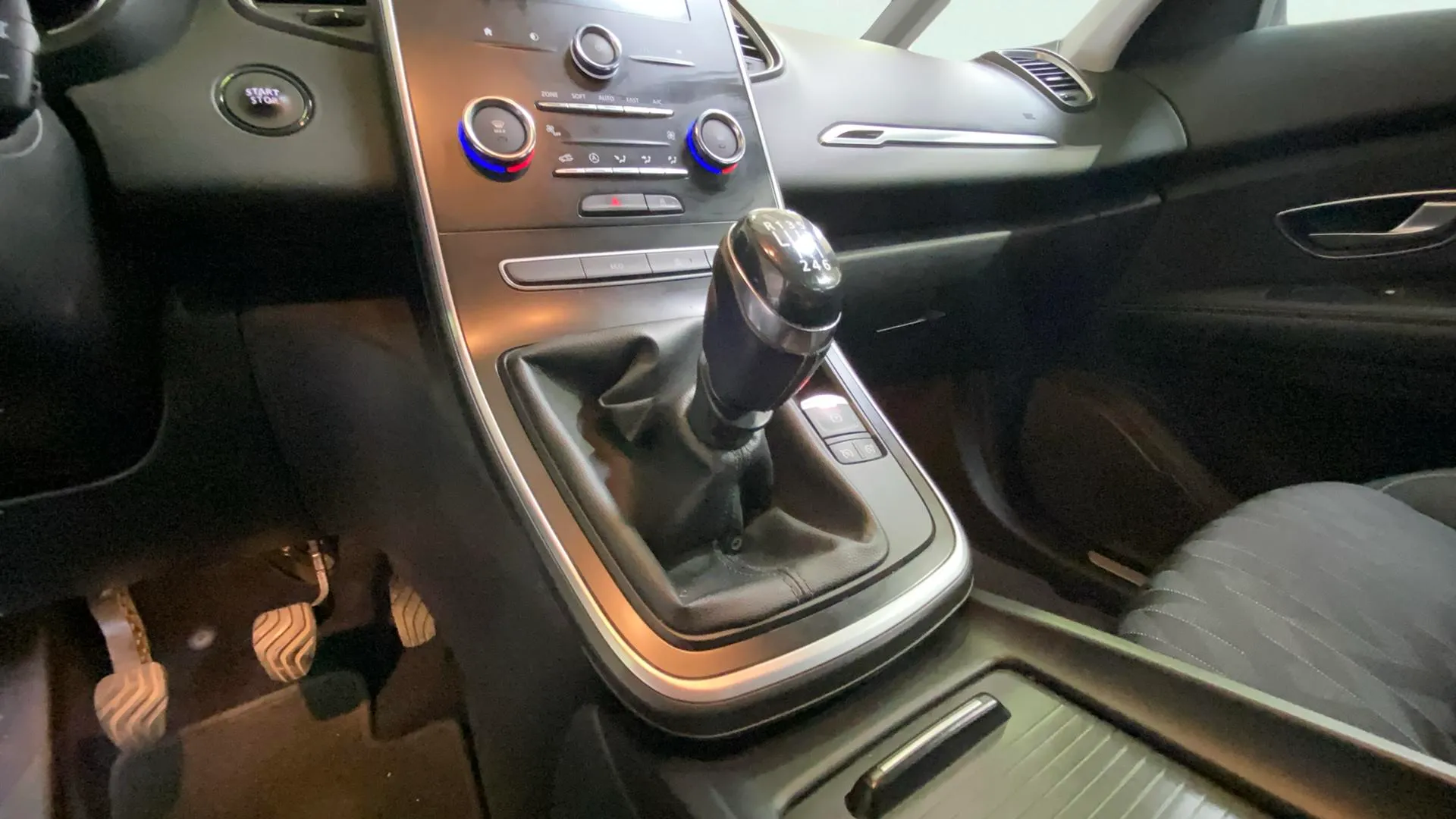 Renault Grand Scénic Limited TCe GPF - foto 19