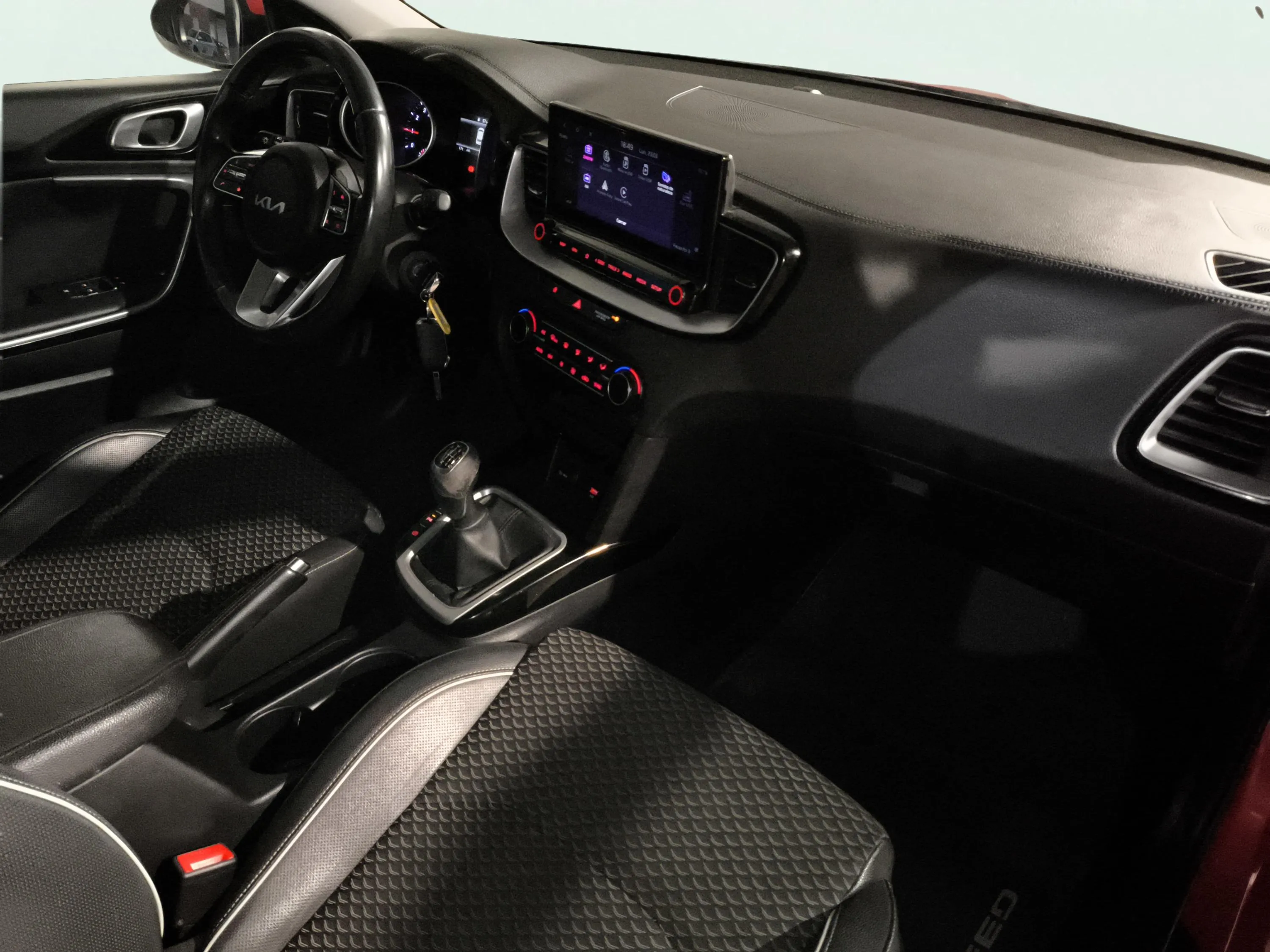 Kia Ceed 1.0 T-GDi Concept - foto 22