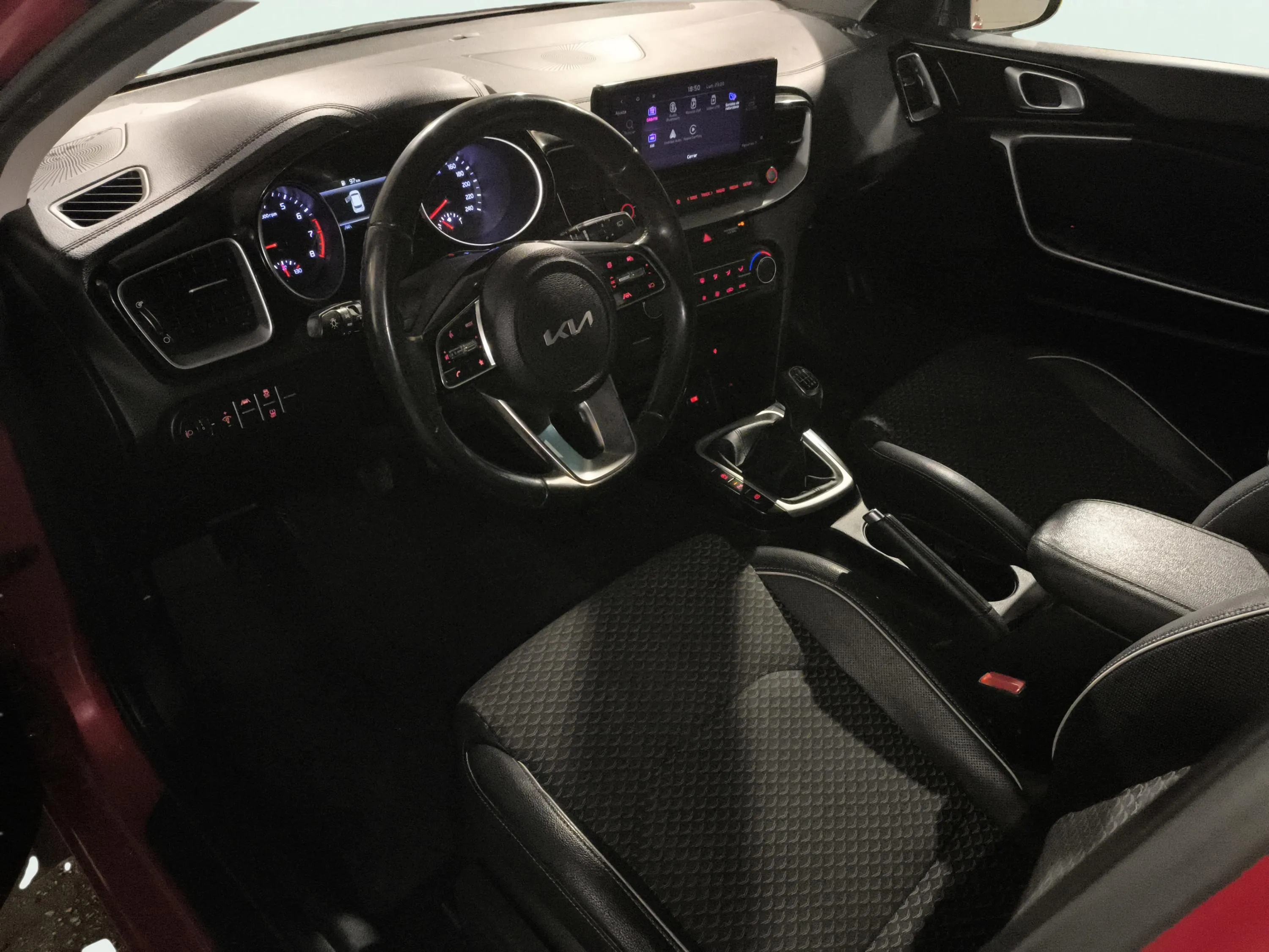 Kia Ceed 1.0 T-GDi Concept - foto 17