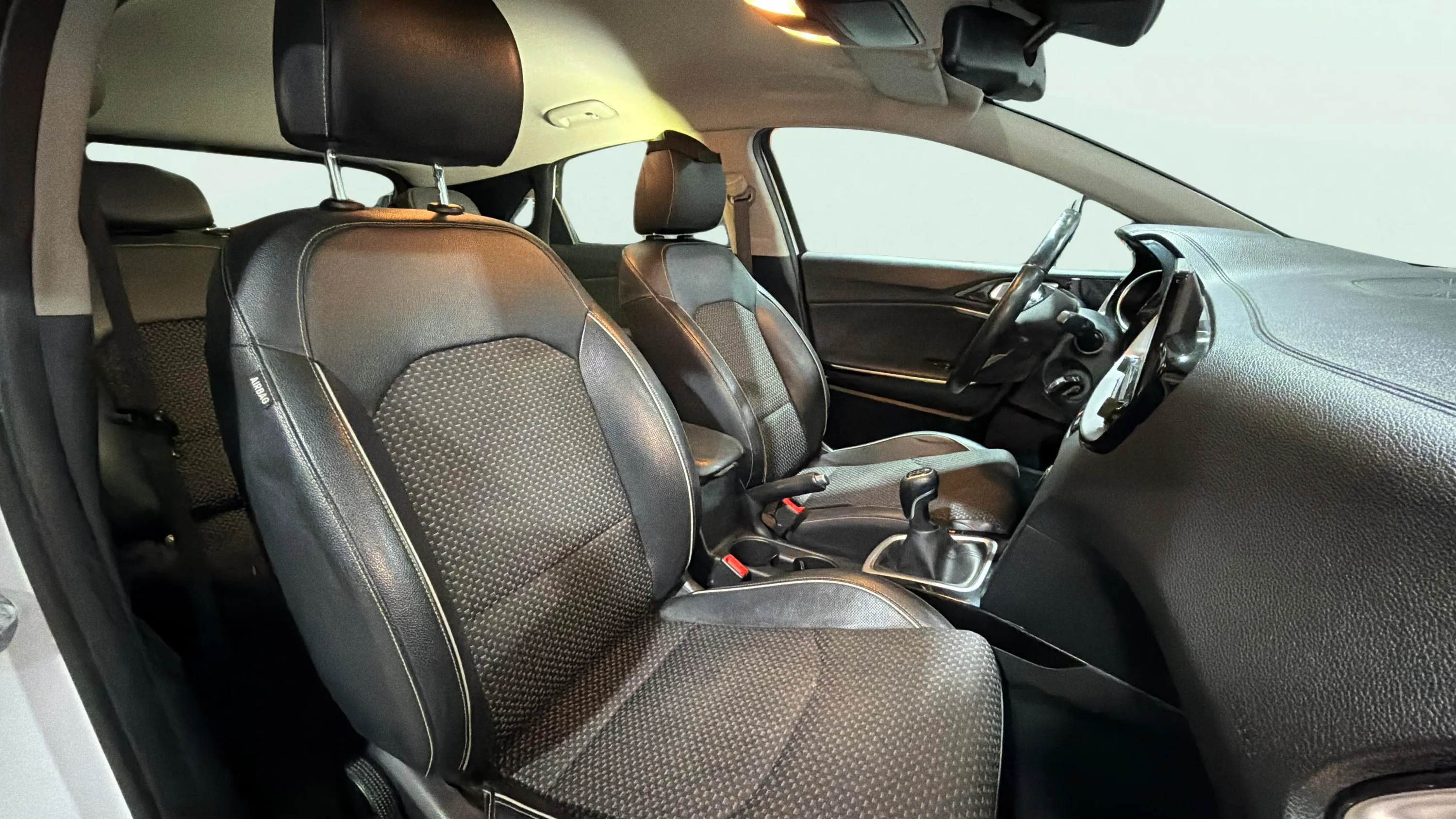 Kia Ceed 1.0 T-GDi Concept - foto 23
