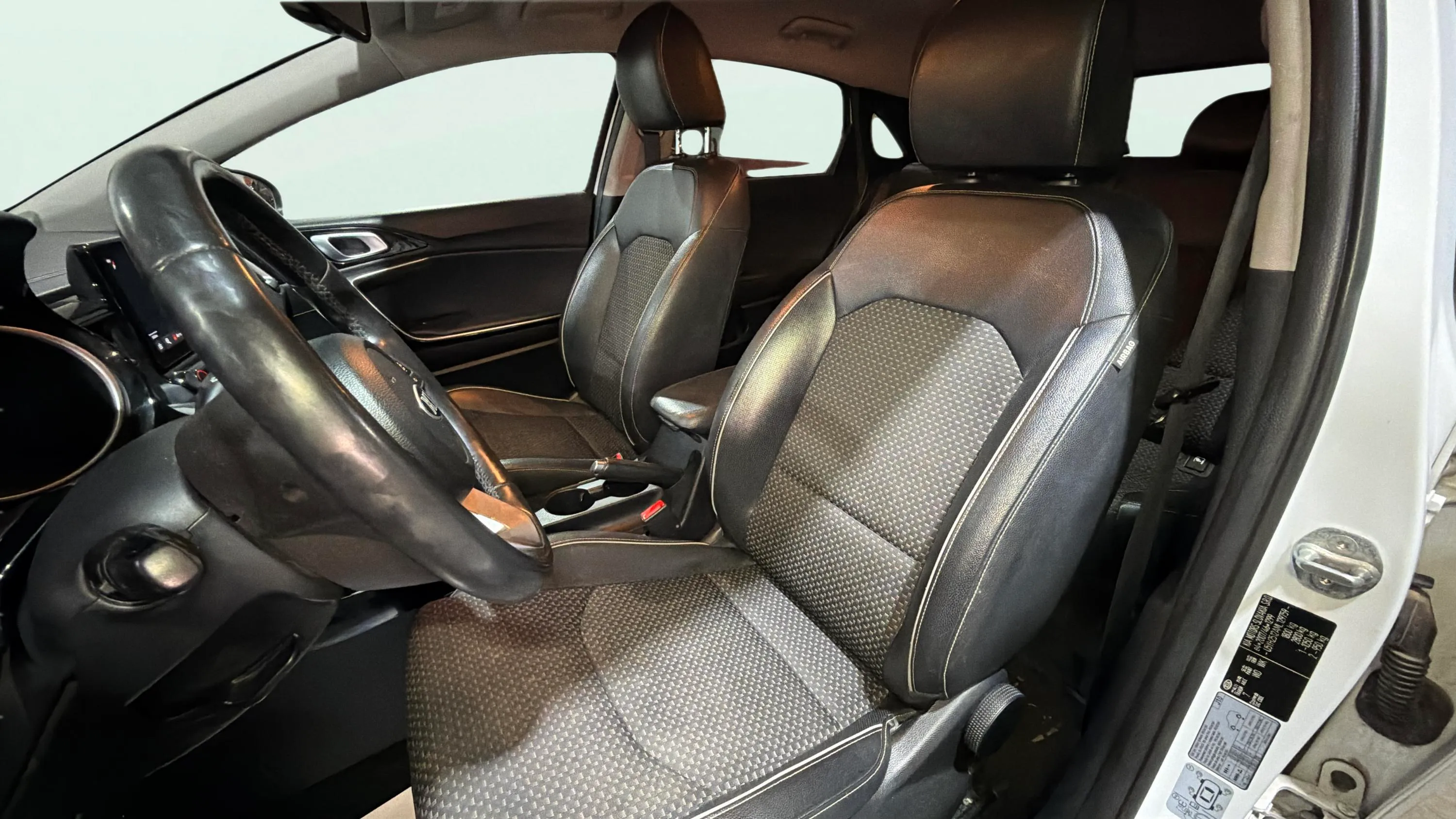 Kia Ceed 1.0 T-GDi Concept - foto 22