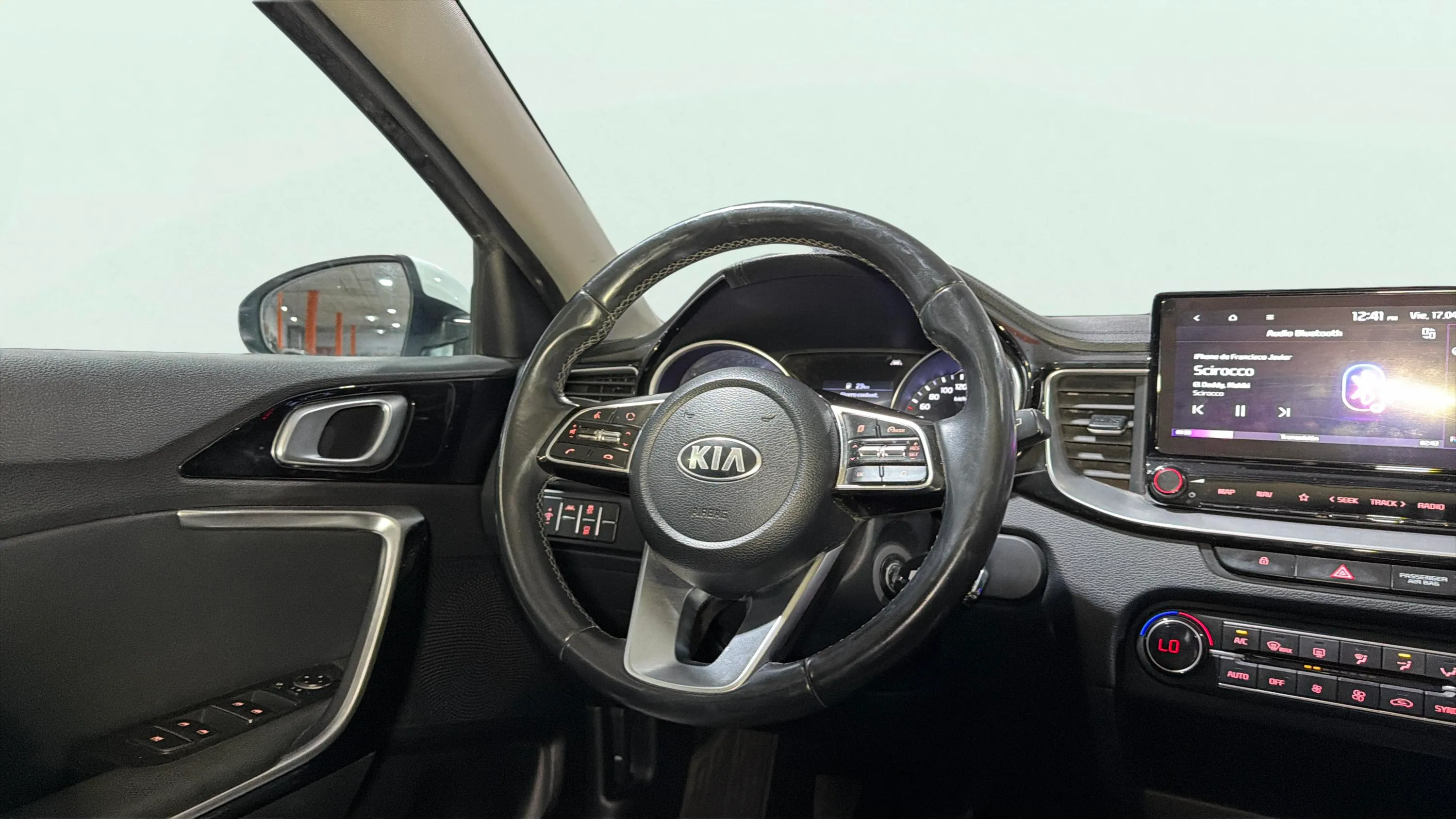 Kia Ceed 1.0 T-GDi Concept - foto 11