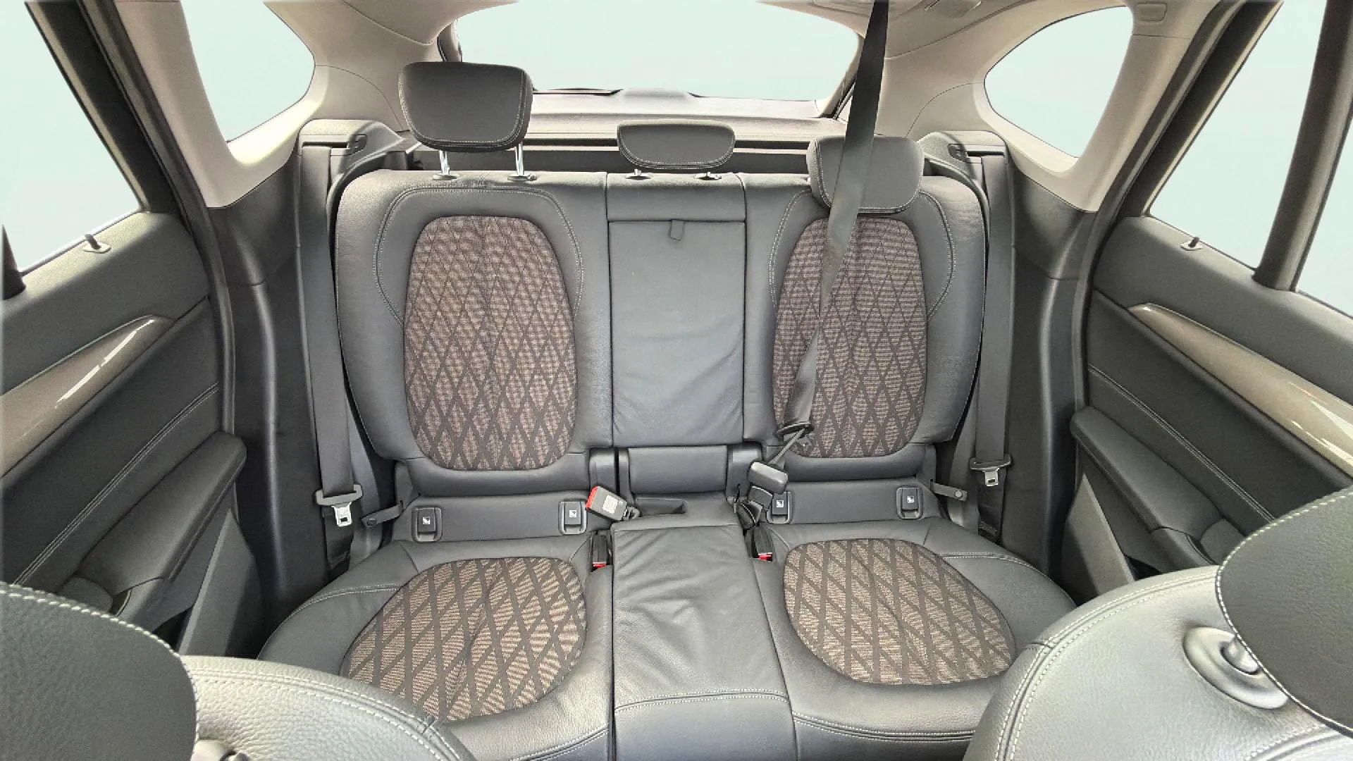 BMW X1 sDrive18d - foto 12
