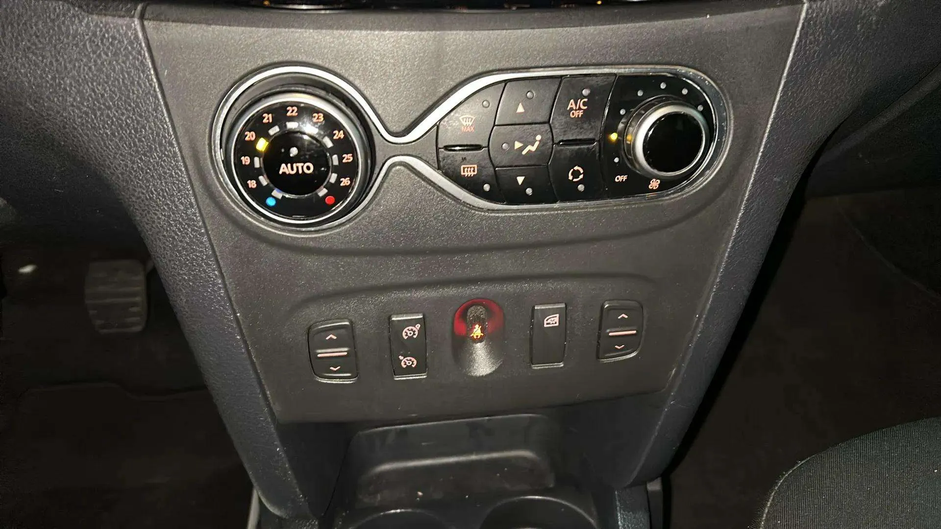 Dacia Sandero Stepway Comfort TCe - foto 37