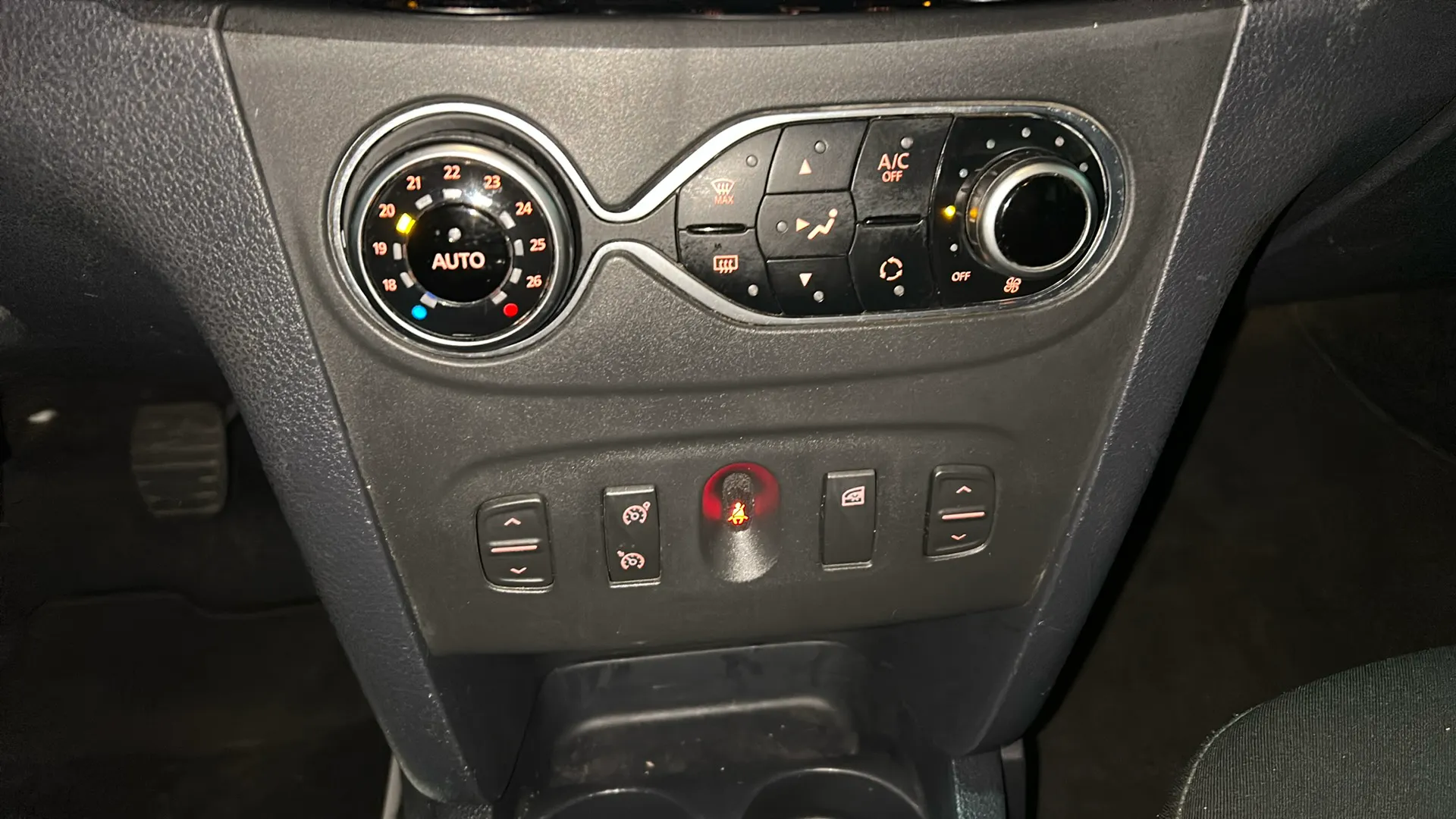 Dacia Sandero Stepway Comfort TCe - foto 30