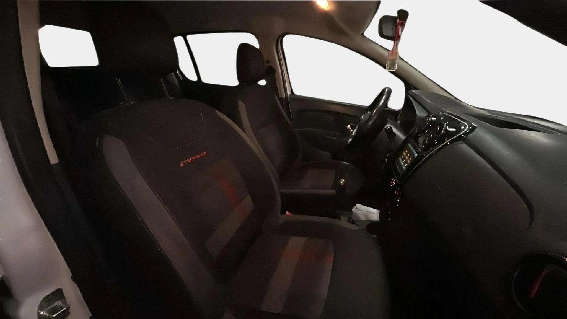 Dacia Sandero Stepway Comfort TCe - foto 41