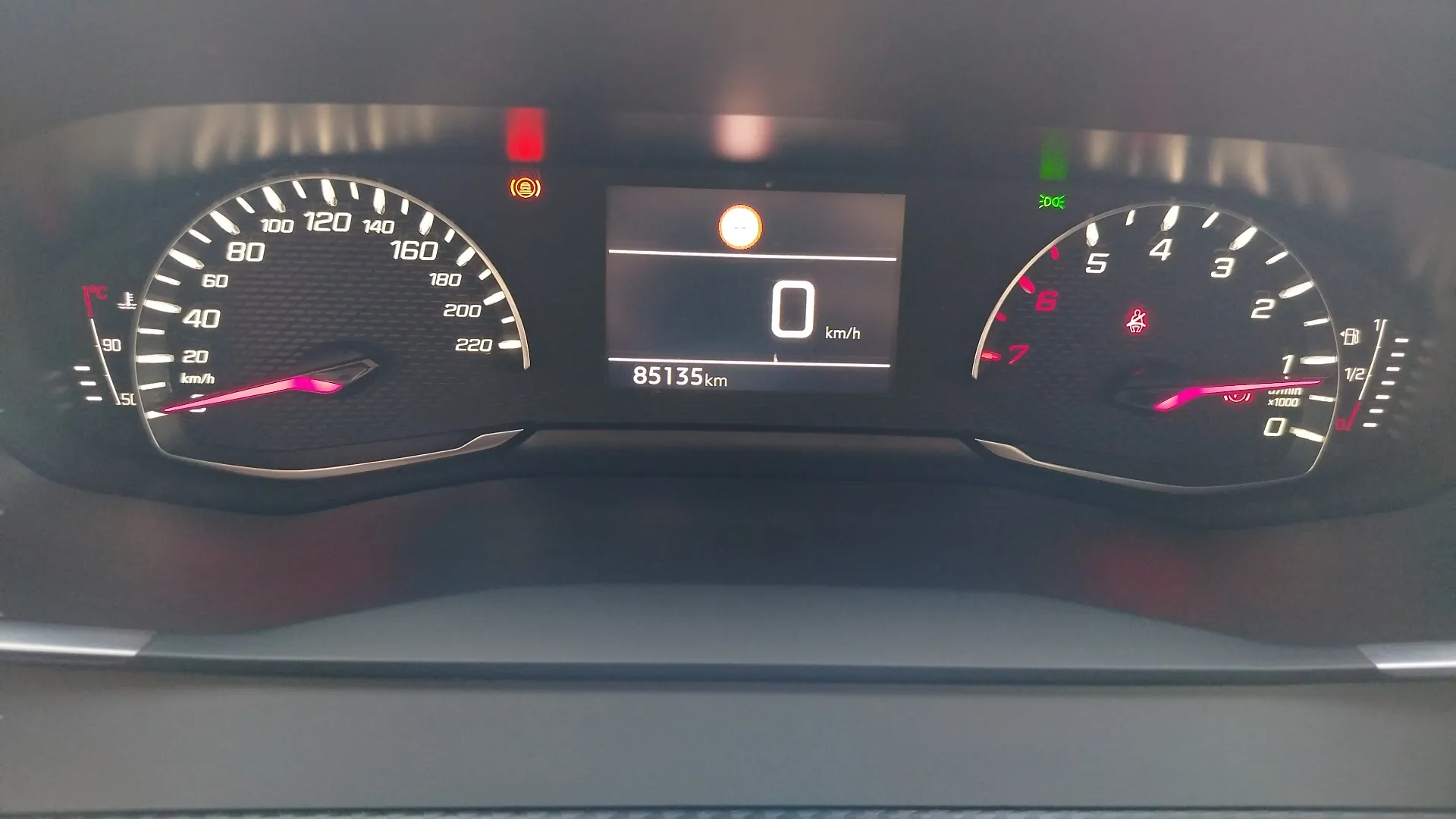 Peugeot 2008 Active BlueHDi - foto 12
