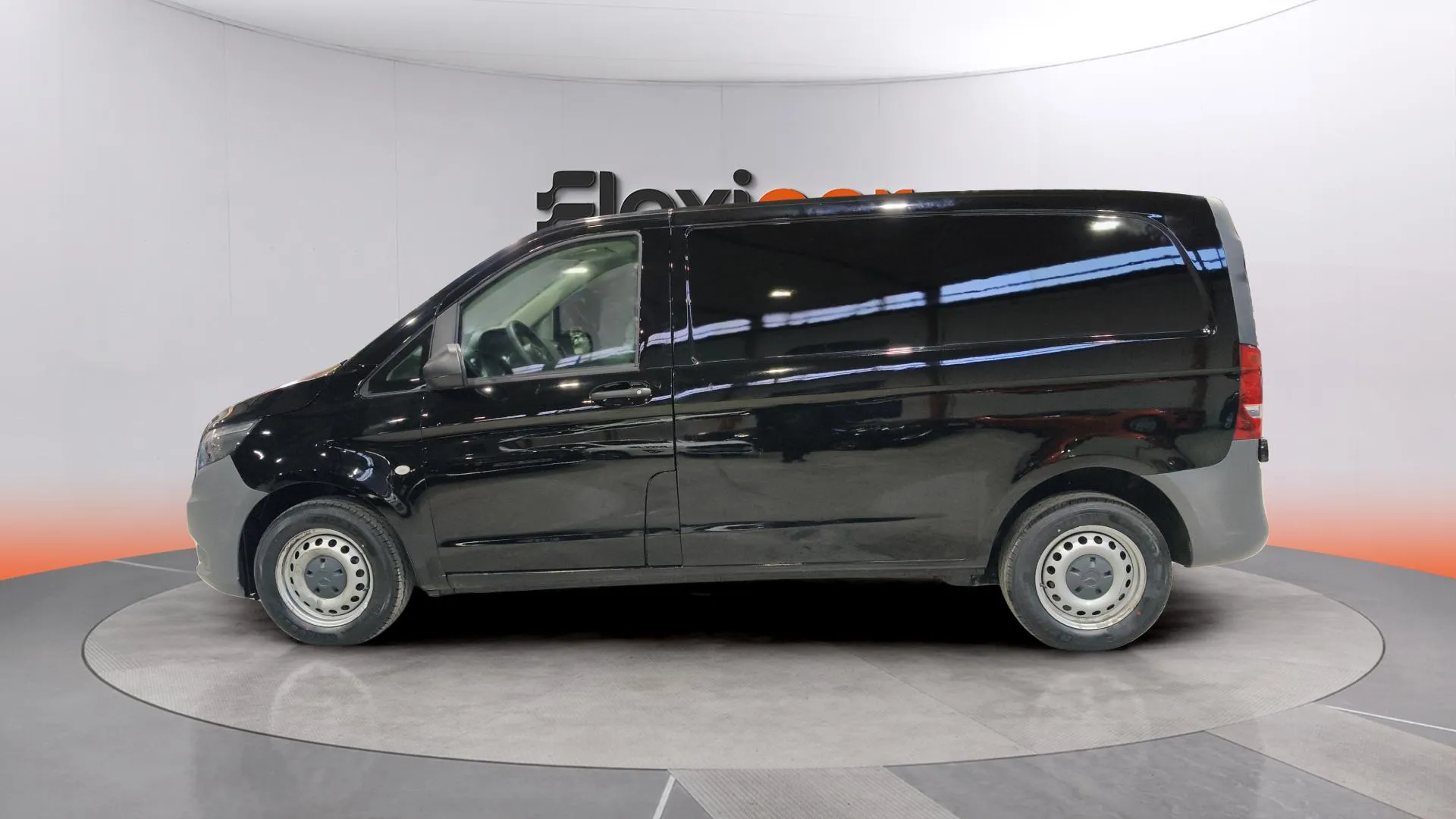 Mercedes-Benz Vito 110 CDI 2.0cc RWD 2023 - foto 4