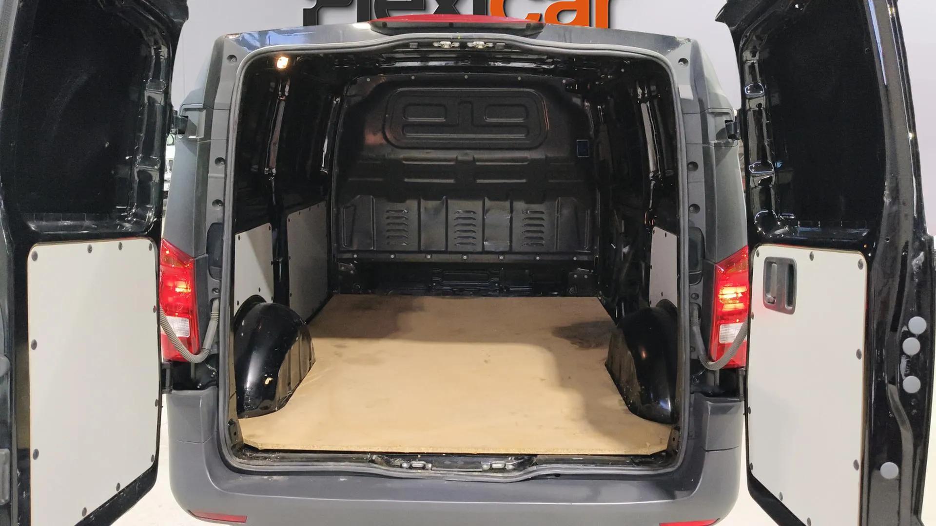 Mercedes-Benz Vito 110 CDI 2.0cc RWD 2023 - foto 18