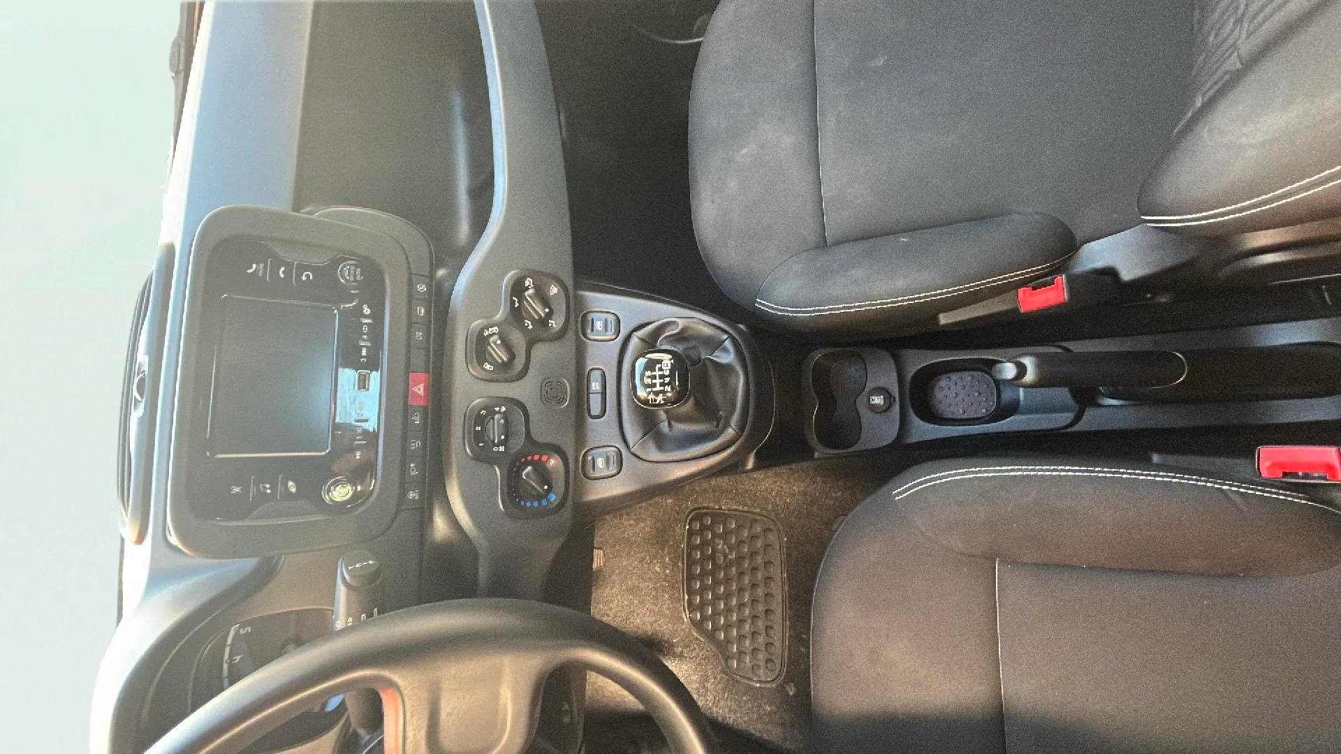Fiat Panda Hybrid 1.0 - foto 9