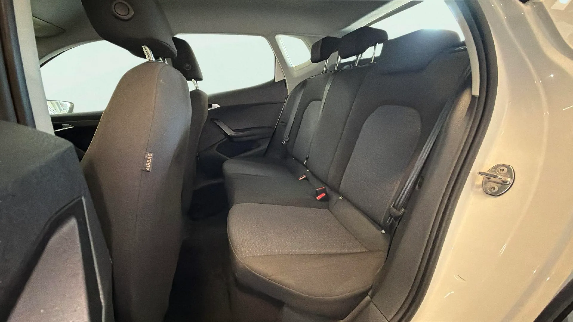 SEAT Arona 1.0 TSI Style XL - foto 21