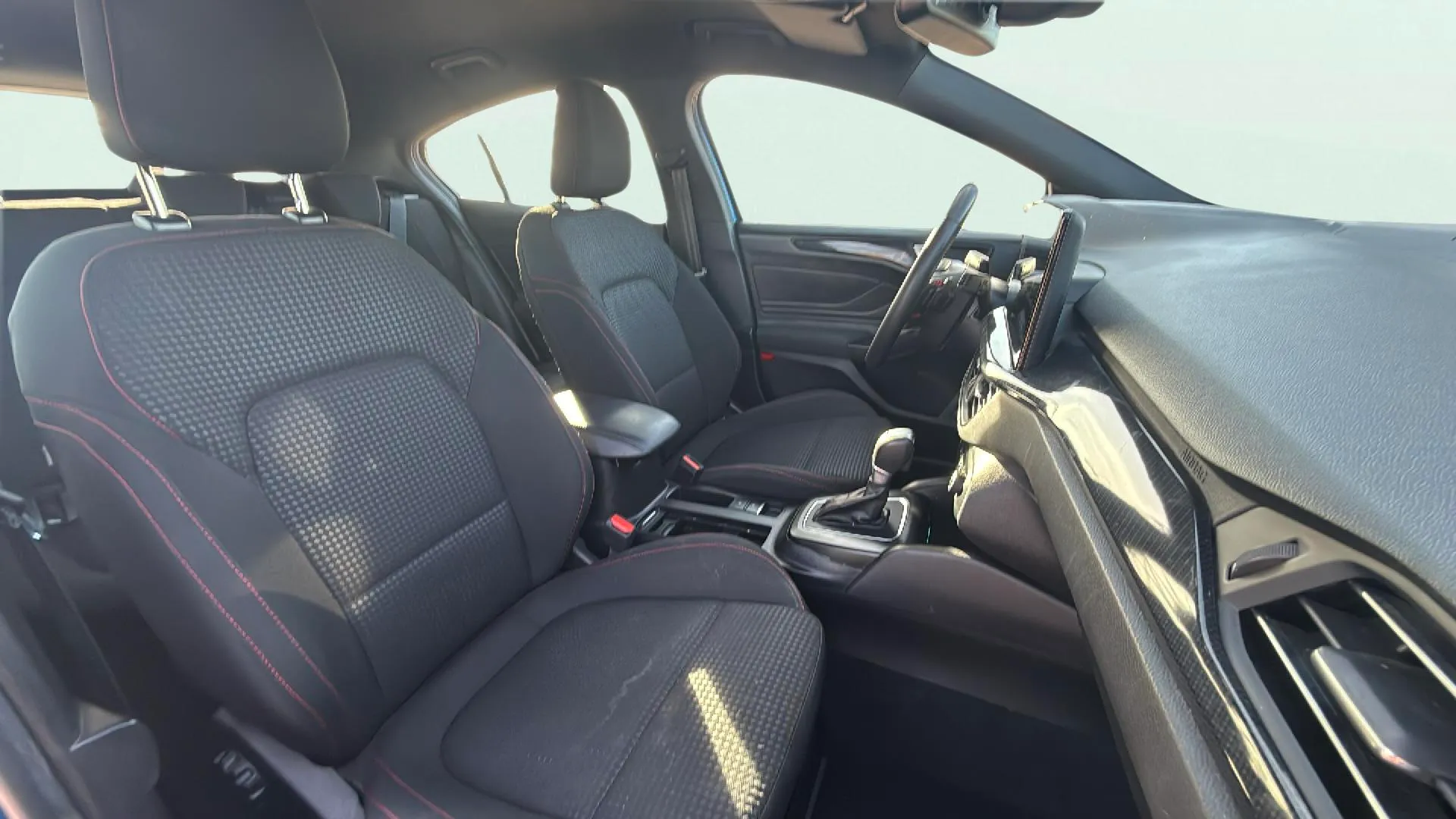 Ford Focus 1.0 EcoBoost MHEV Active SB - foto 13