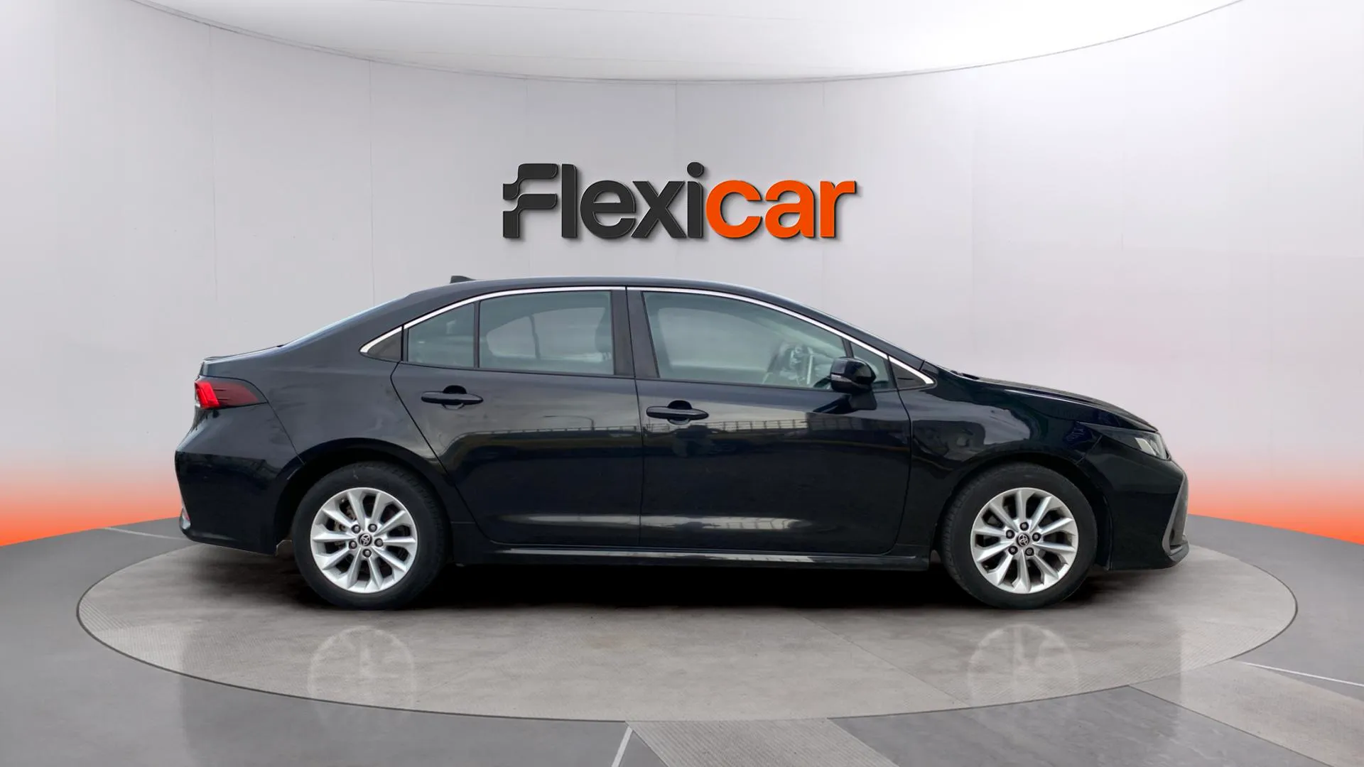 Toyota Corolla 140H Active Plus - foto 8