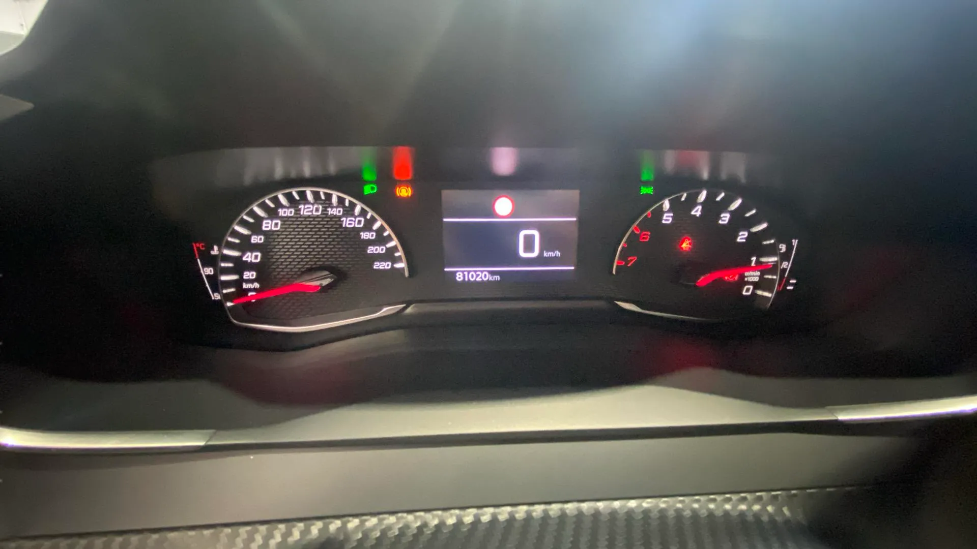 Peugeot 2008 Active PureTech 100 - foto 11